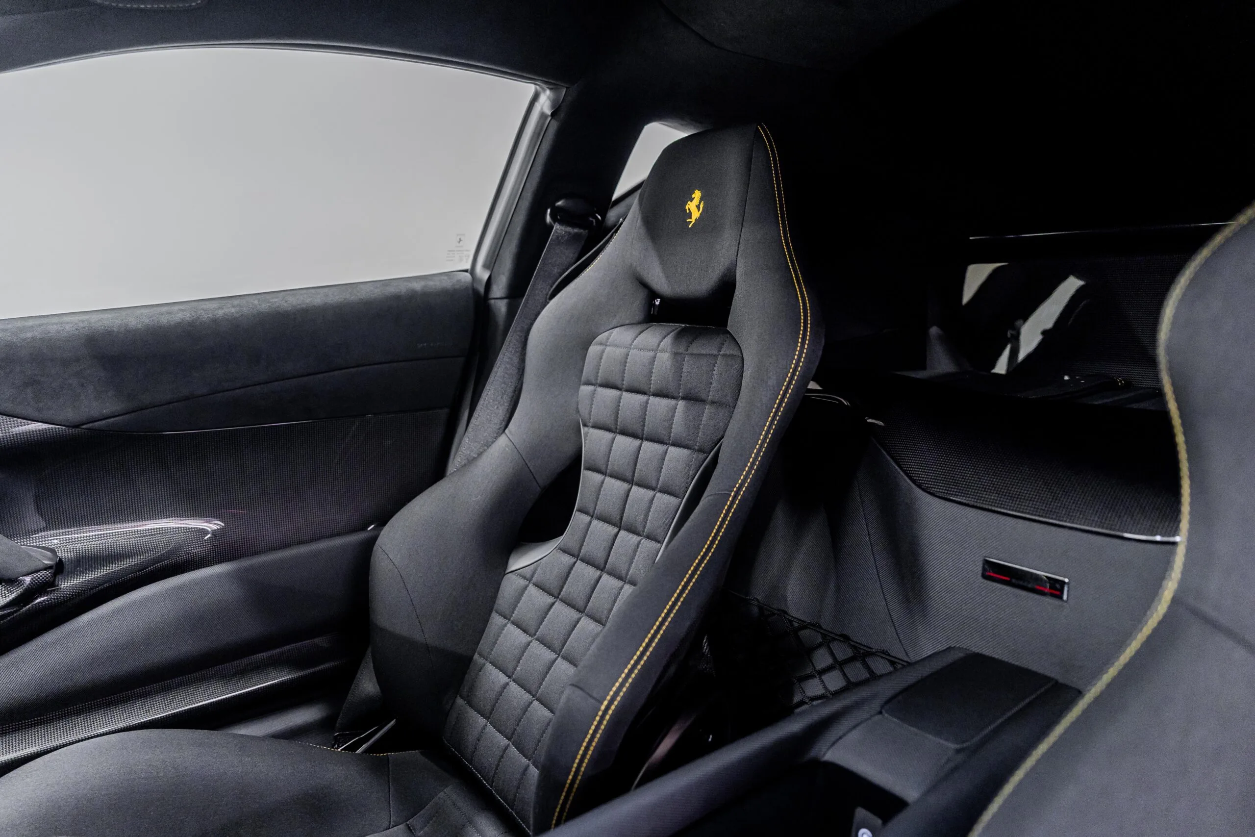 2022 Ferrari 812 Competizione, 19/20