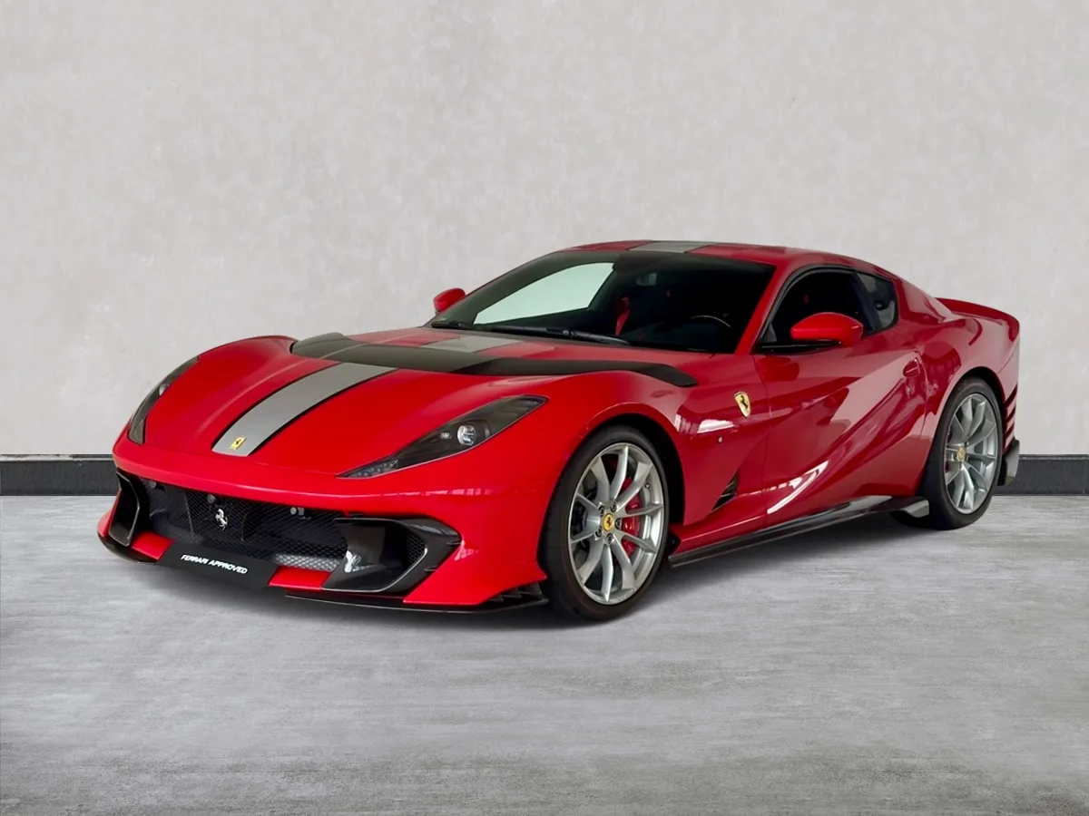 2022 Ferrari 812 Competizione angeboten von einem Fachhändler in Frankfurt am Main, Deutschland, Foto 2 von 15