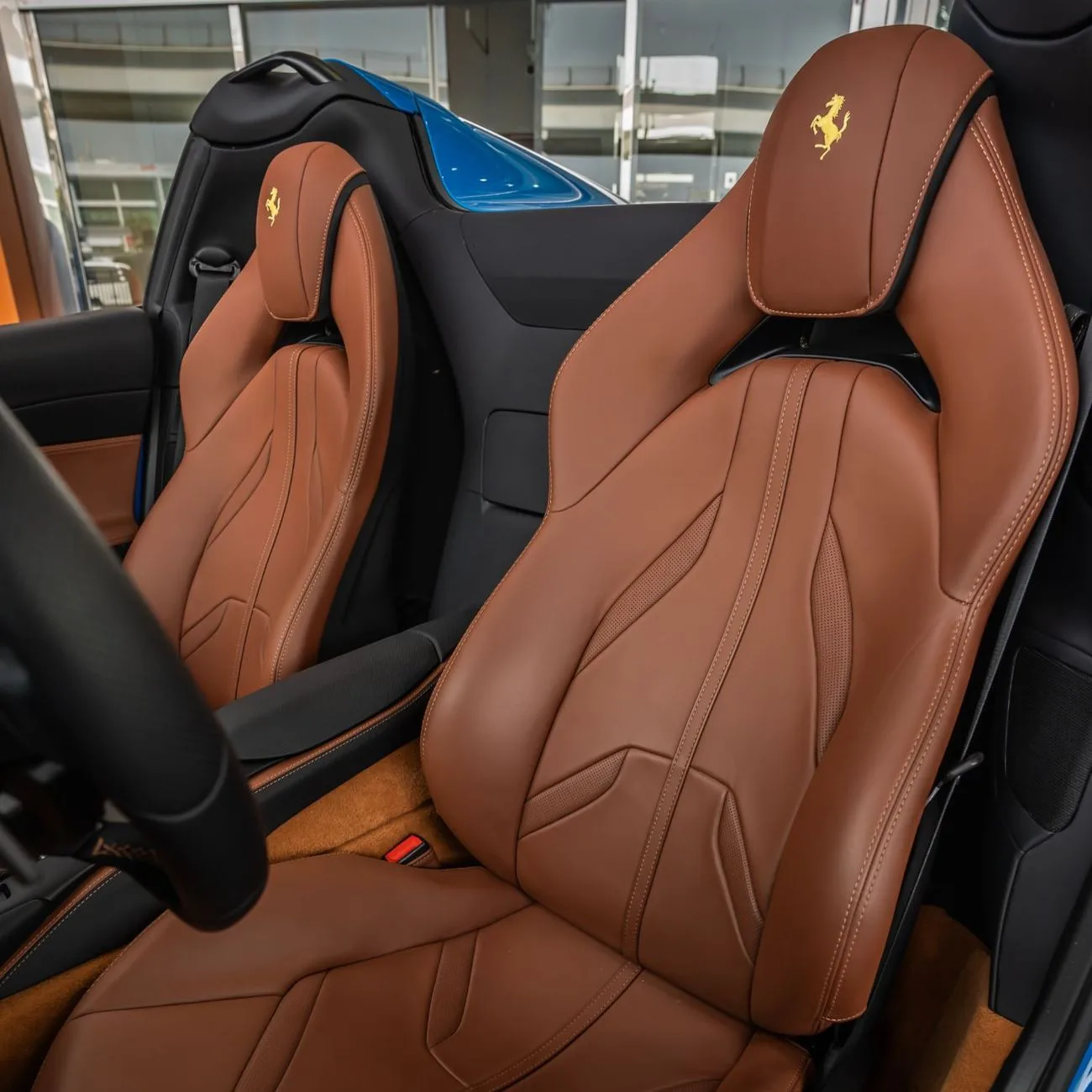 2022 Ferrari 812 GTS angeboten von einem Fachhändler in Dubai, Vereinigte Arabische Emirate, Foto 15 von 19
