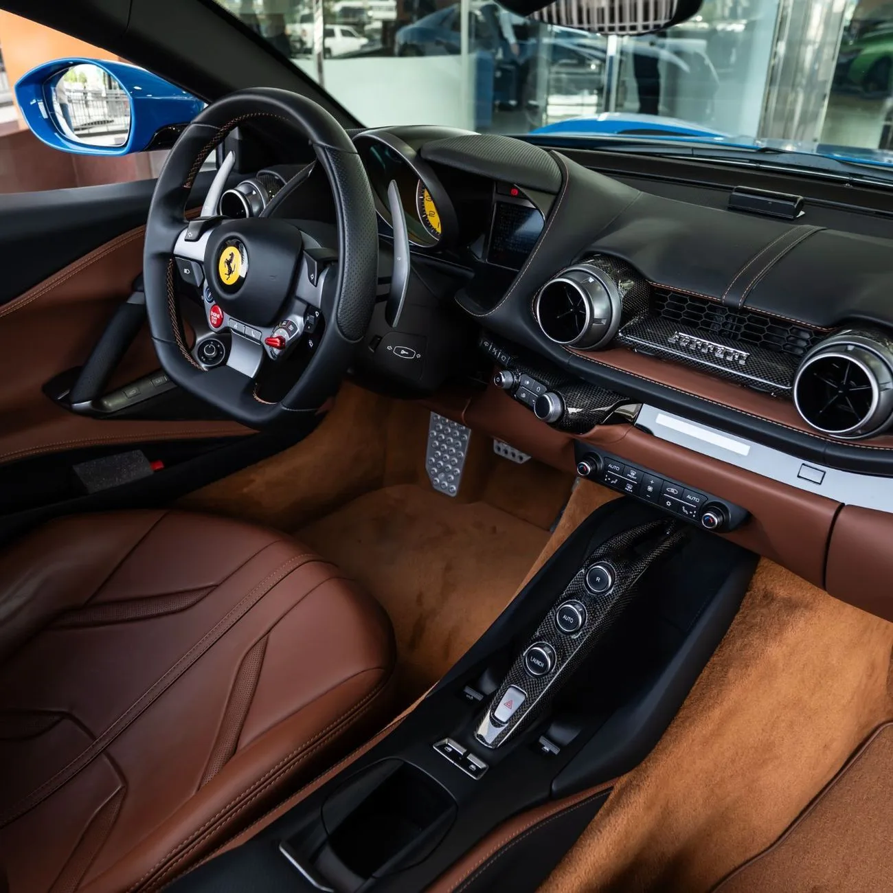 2022 Ferrari 812 GTS angeboten von einem Fachhändler in Dubai, Vereinigte Arabische Emirate, Foto 18 von 19