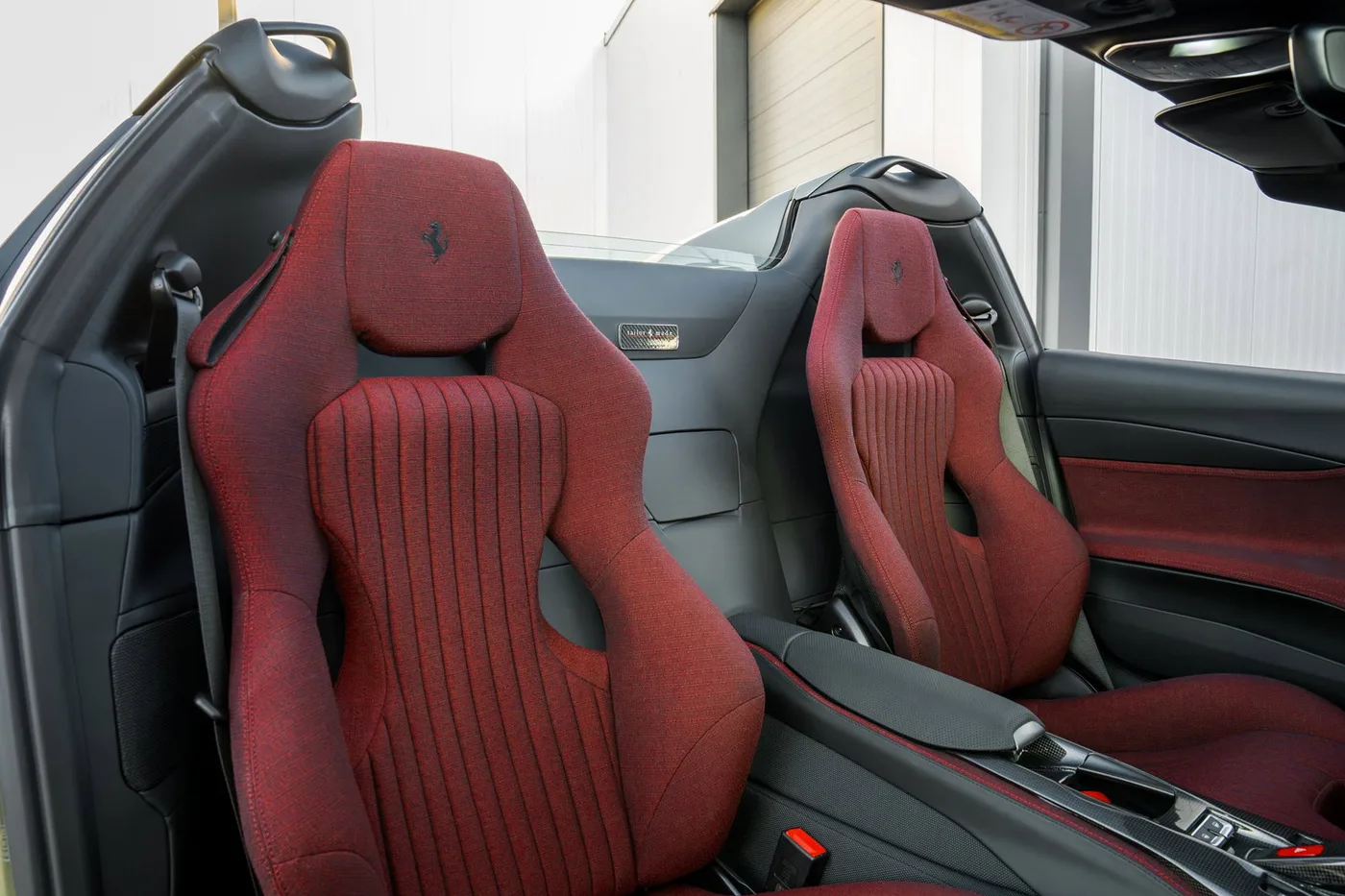 2022 Ferrari 812 GTS offered by a supercar dealer in Woerden, Netherlands, photo 4 of 25