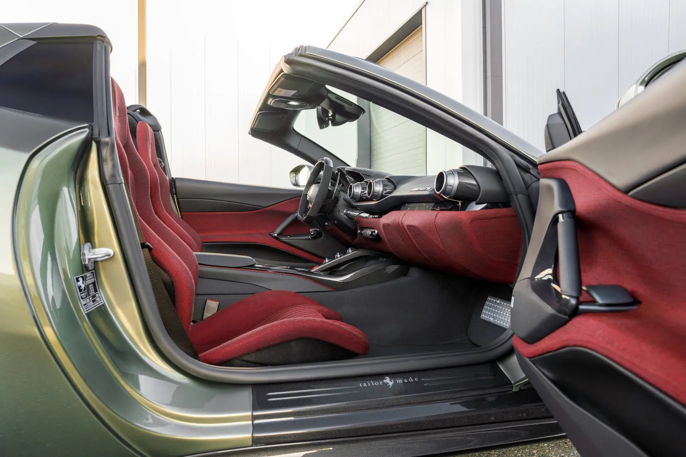 2022 Ferrari 812 GTS offered by a supercar dealer in Woerden, Netherlands, photo 17 of 25