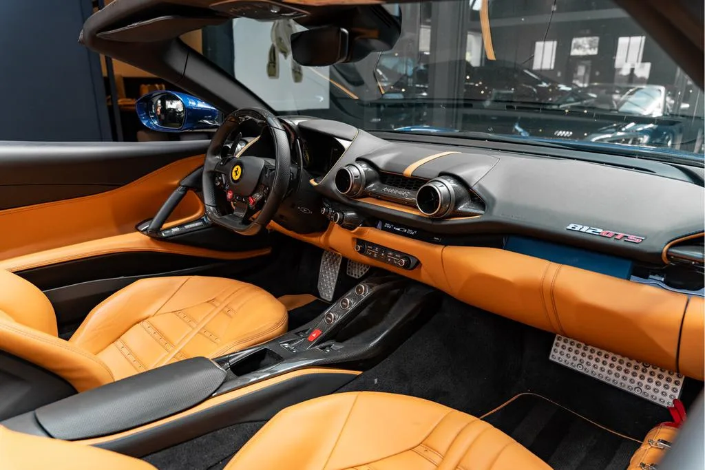 2022 Ferrari 812 GTS, 8/30