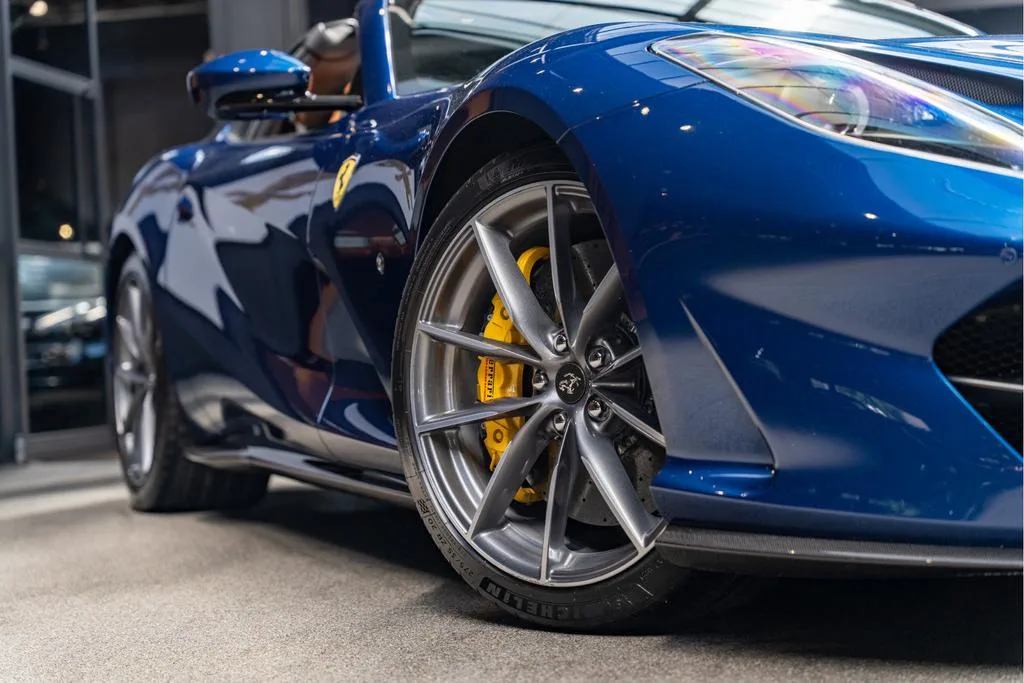 2022 Ferrari 812 GTS, 11/30