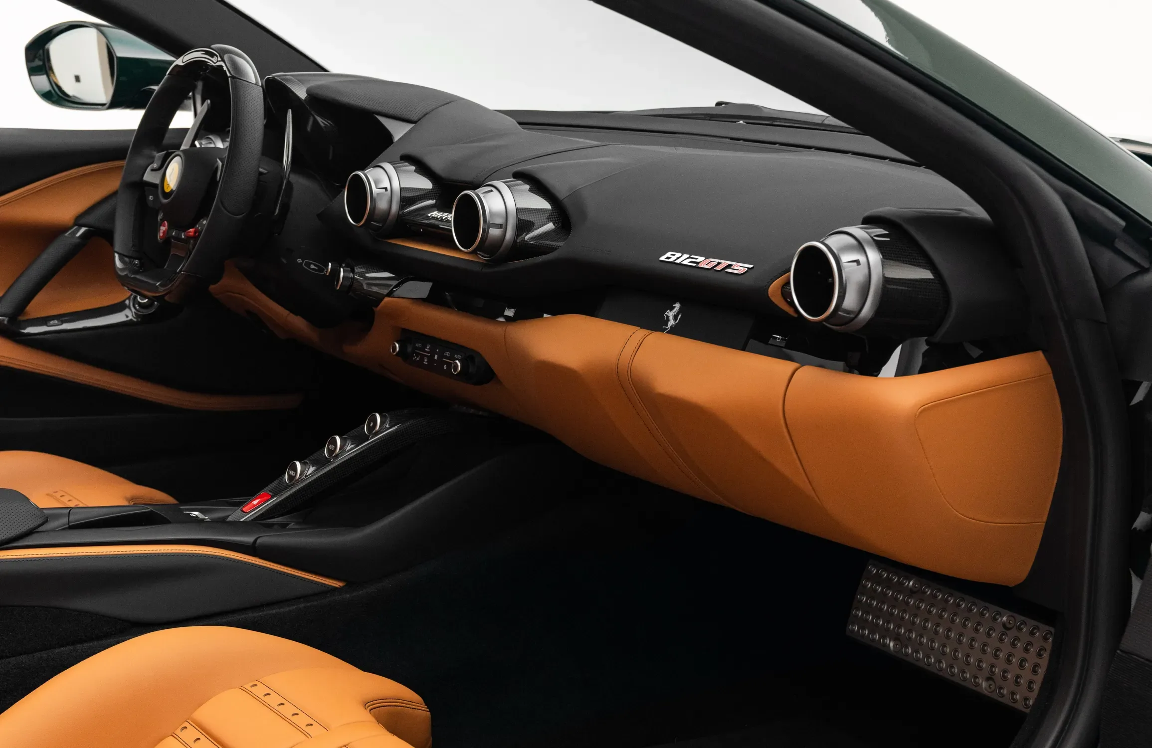 2022 Ferrari 812 GTS, 8/30