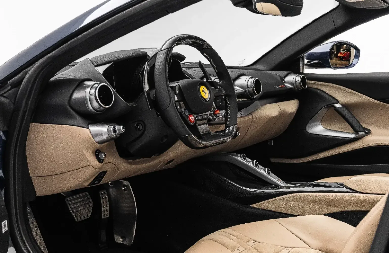 2022 Ferrari 812 GTS, 9/30