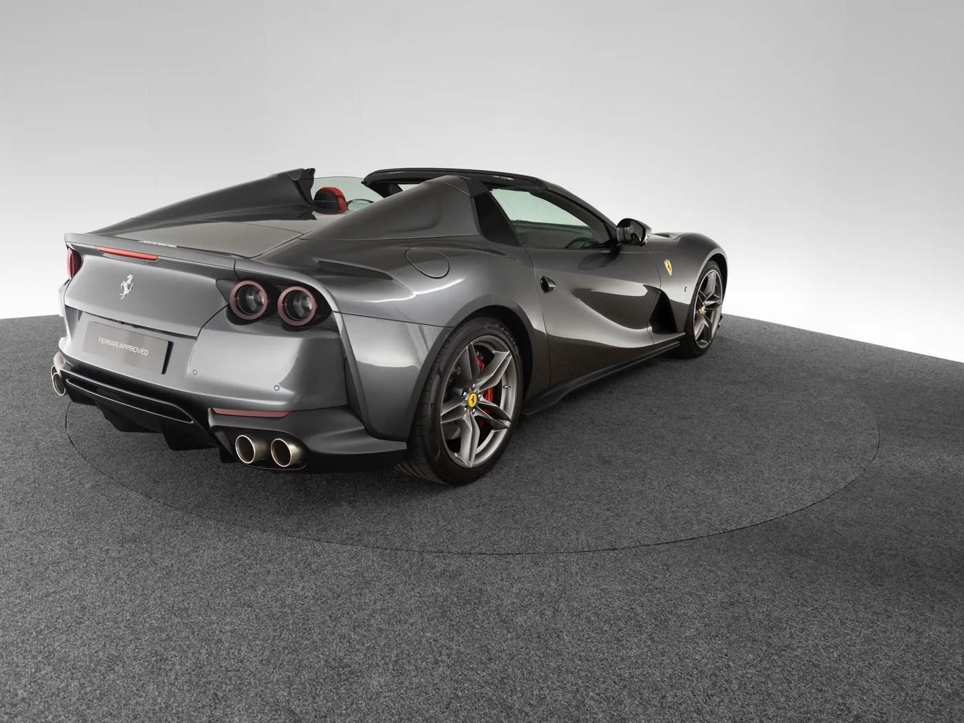 2022 Ferrari 812 GTS offered by a specialist dealer in Singen, Germany, photo 5 of 15