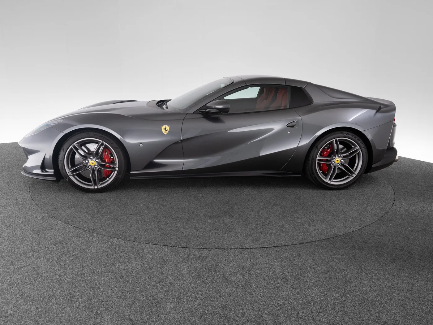2022 Ferrari 812 GTS offered by a specialist dealer in Singen, Germany, photo 9 of 15