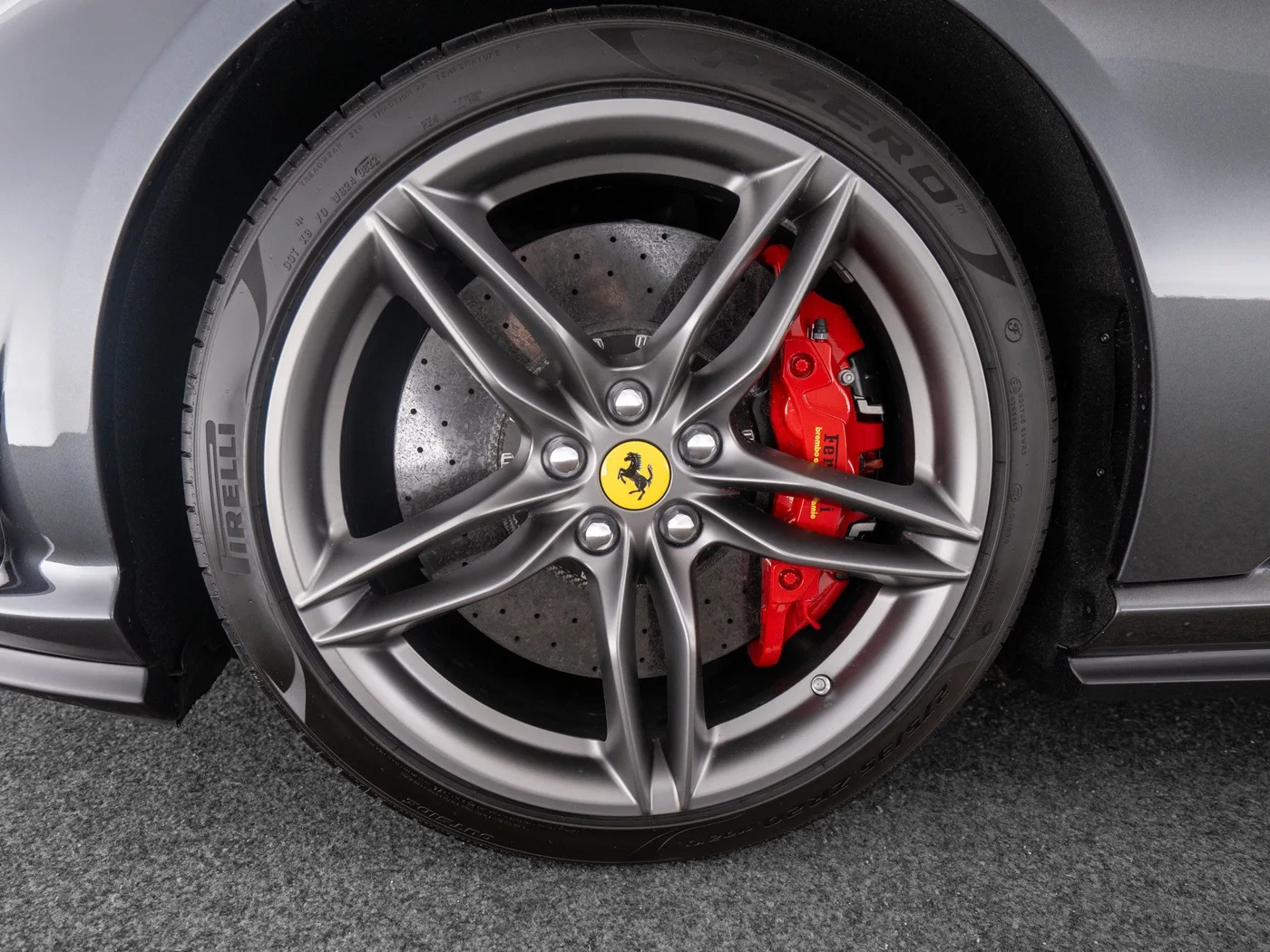 2022 Ferrari 812 GTS offered by a specialist dealer in Singen, Germany, photo 10 of 15