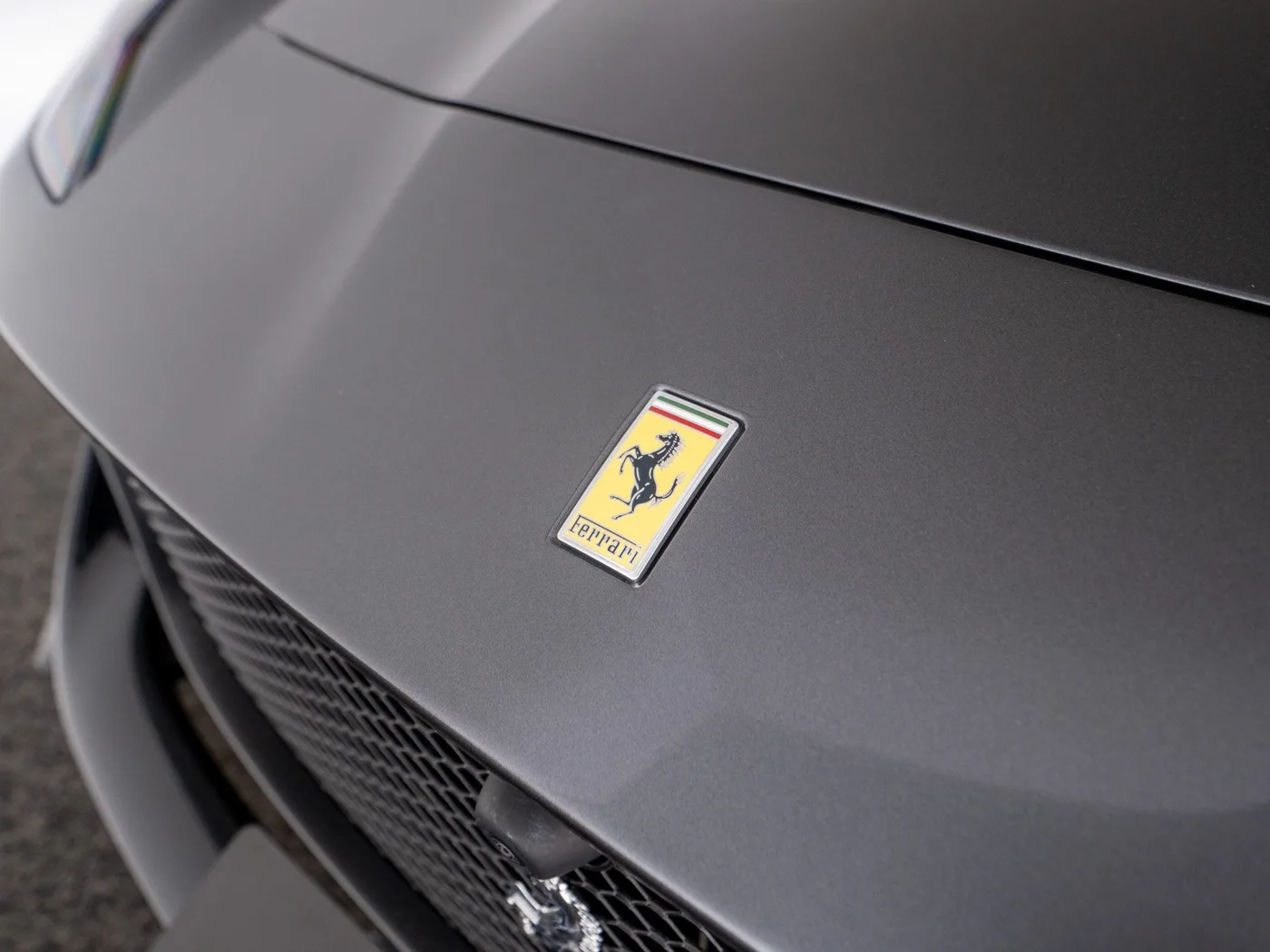 2022 Ferrari 812 GTS offered by a specialist dealer in Singen, Germany, photo 13 of 15