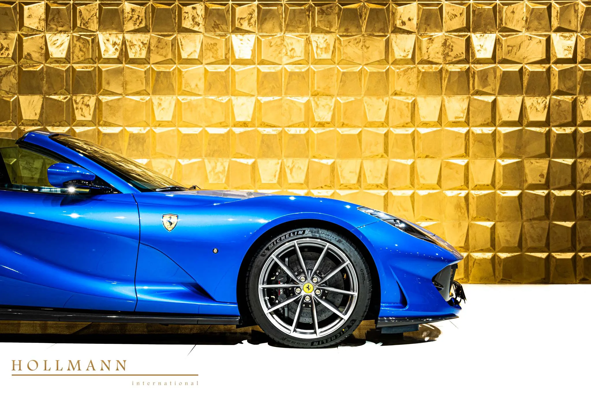 2022 Ferrari 812 GTS, 7/24