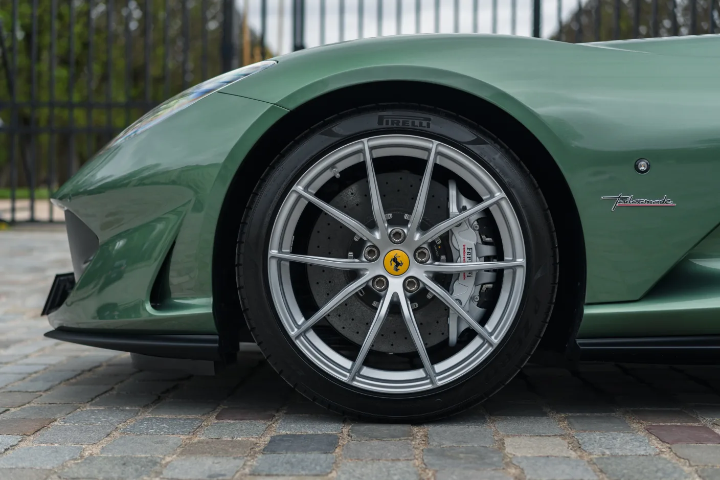 2022 Ferrari 812 GTS Tailor Made, 9/30