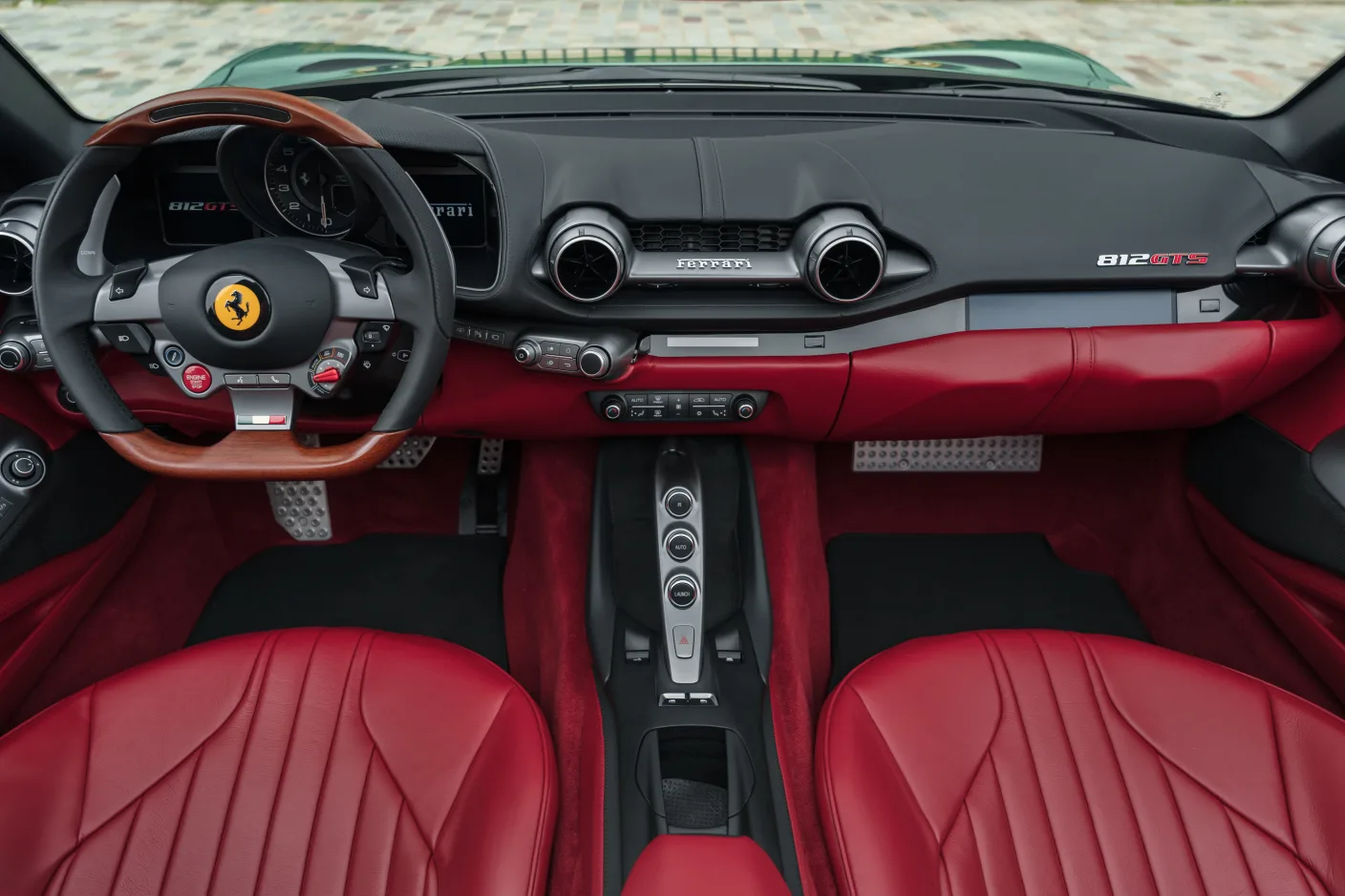 2022 Ferrari 812 GTS Tailor Made, 11/30