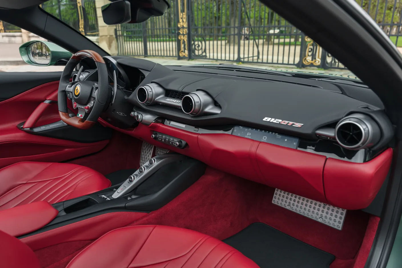 2022 Ferrari 812 GTS Tailor Made, 12/30