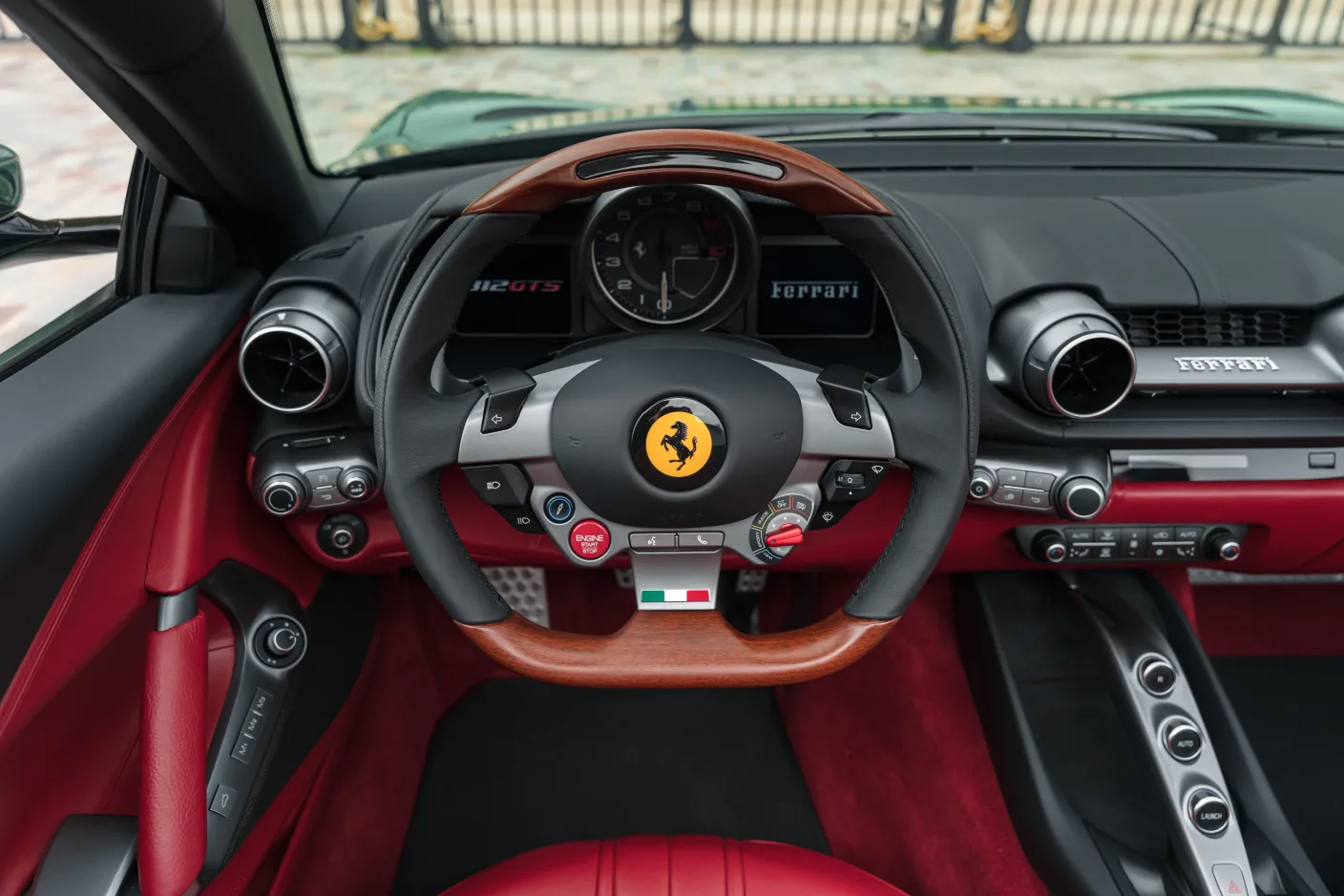 2022 Ferrari 812 GTS Tailor Made, 19/30