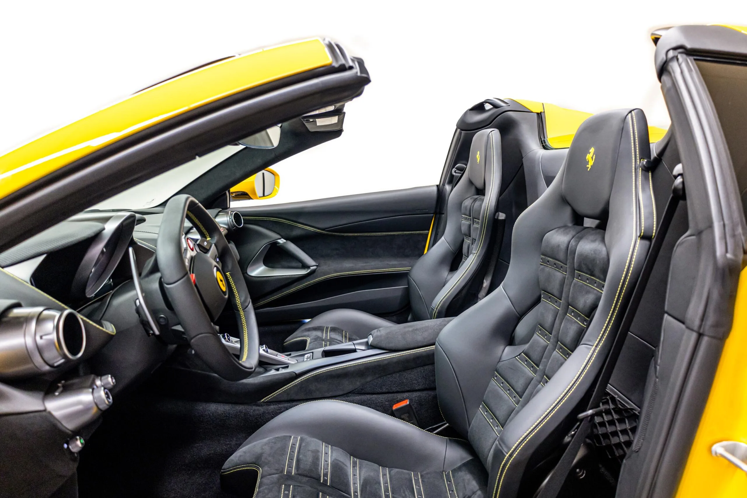 2022 Ferrari 812 GTS, 12/22