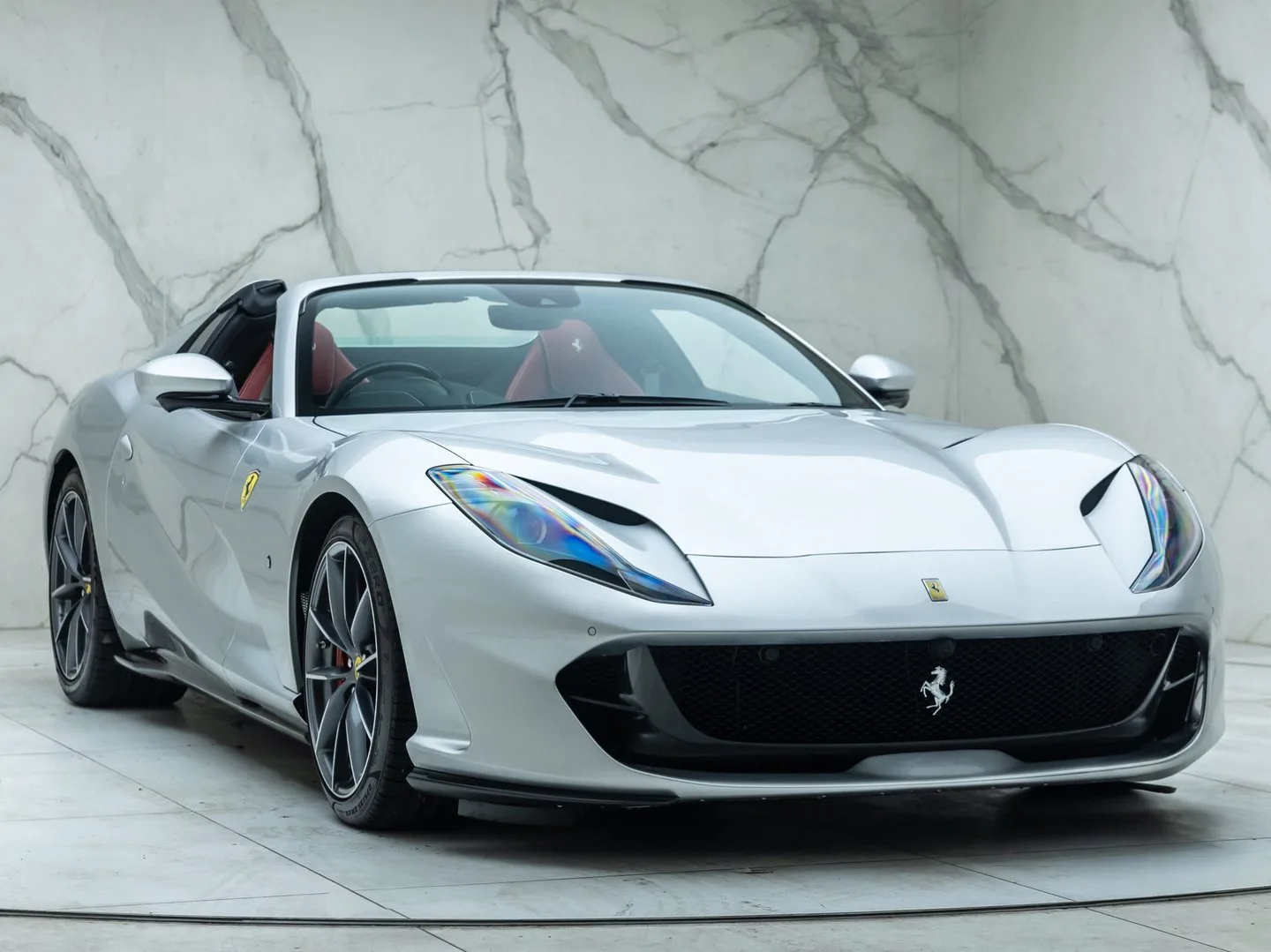 2022 Ferrari 812 GTS angeboten von einem Fachhändler in Banstead, Vereinigtes Königreich, Hauptfoto