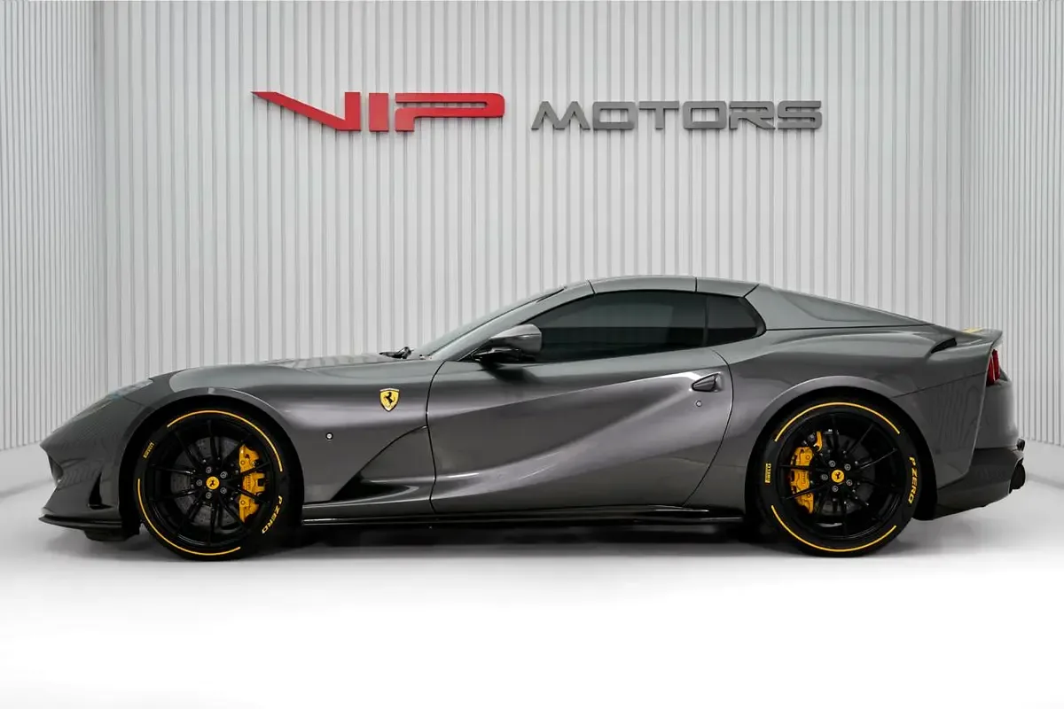 2022 Ferrari 812 GTS, 7/11