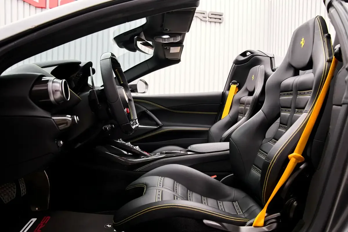 2022 Ferrari 812 GTS, 10/11