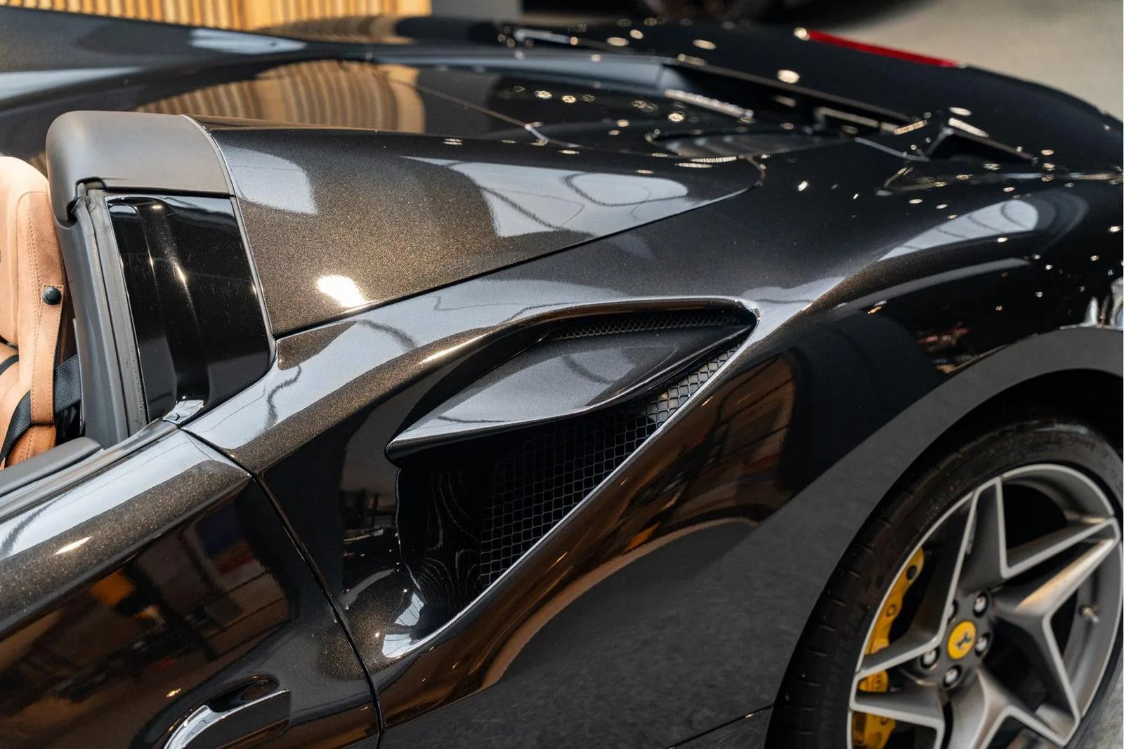 2022 Ferrari F8 Spider, 19/30