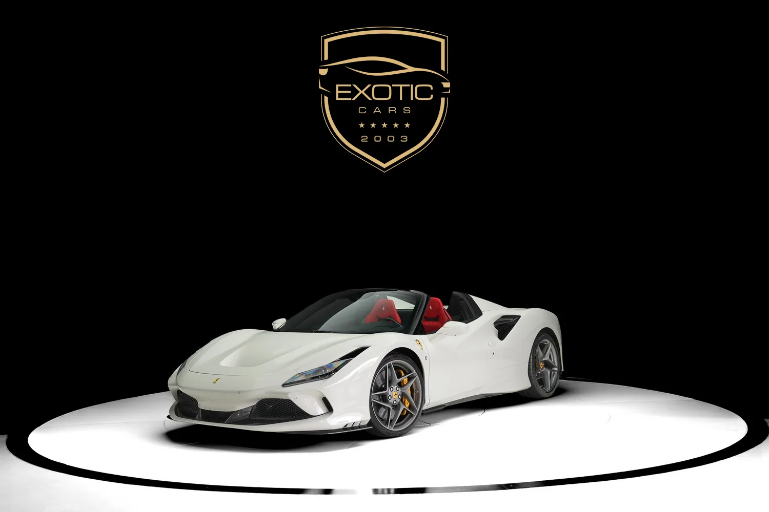 2022 Ferrari F8 Spider proposée par un concessionnaire spécialisé à Dubaï, Émirats arabes unis, photo principale