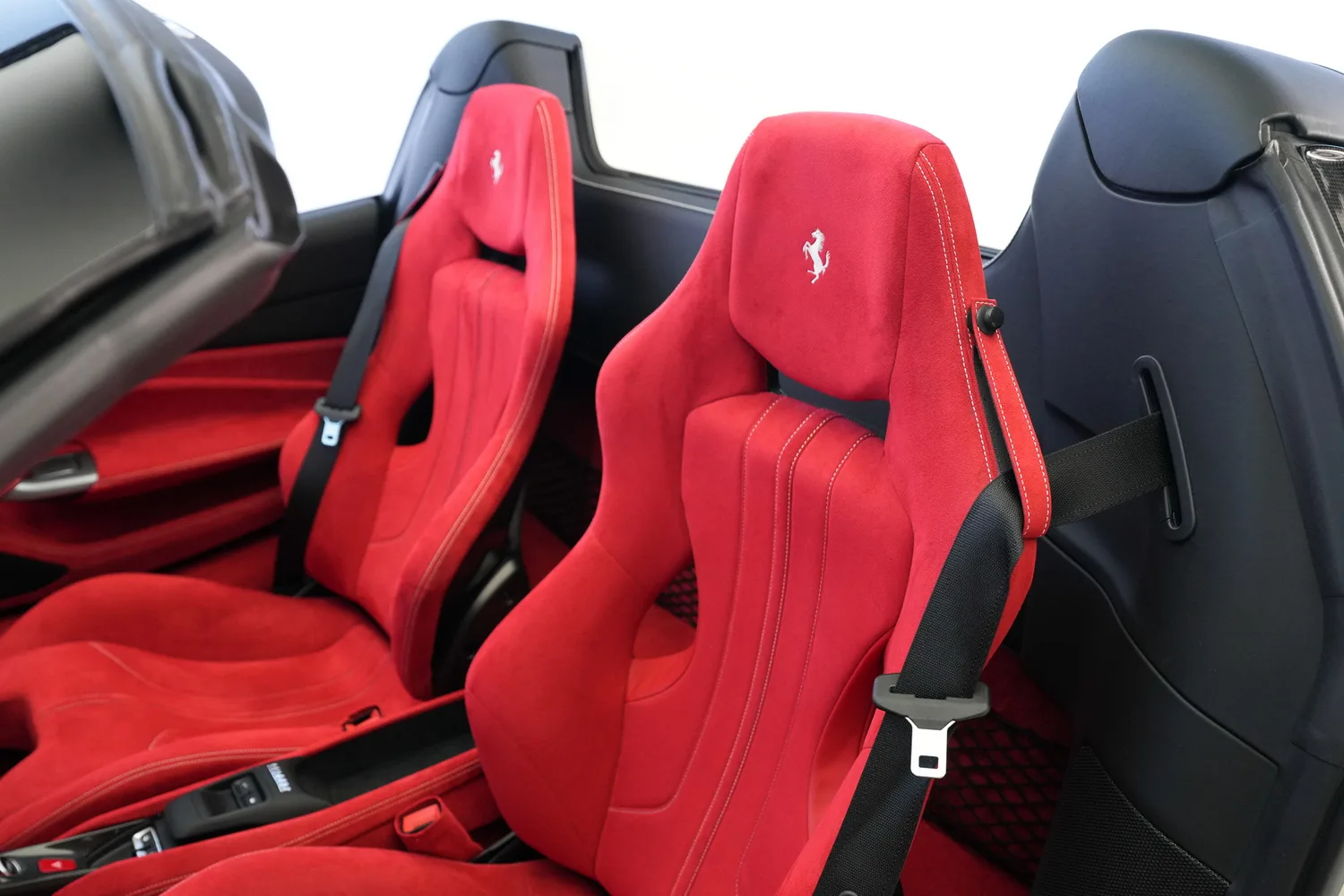 2022 Ferrari F8 Spider, 11/20