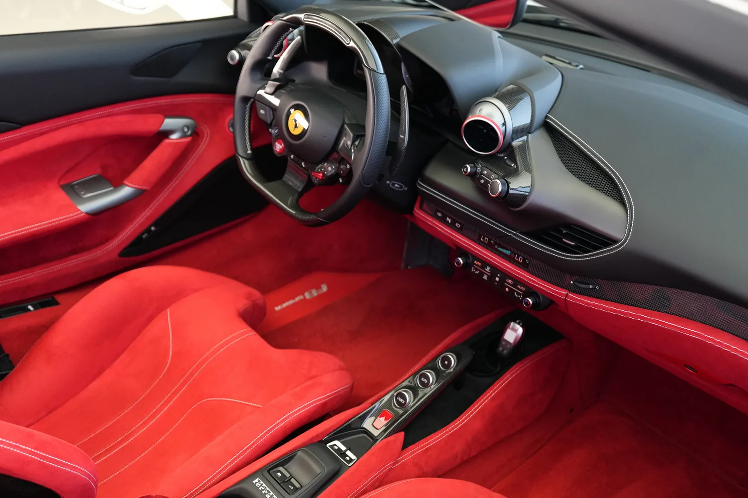 2022 Ferrari F8 Spider, 17/20