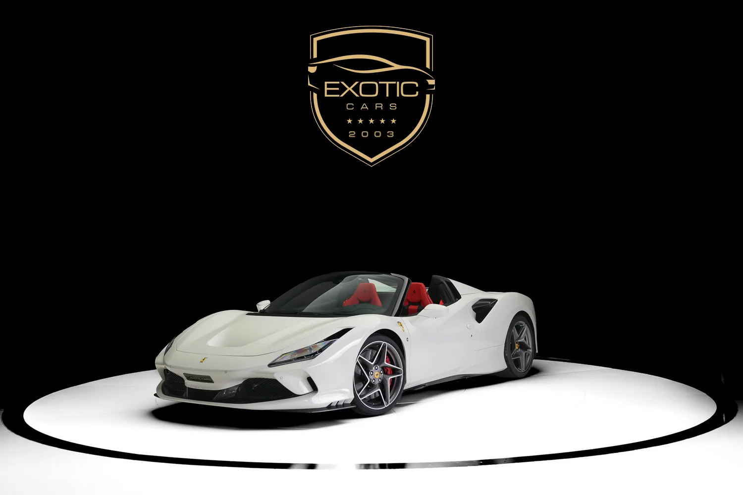 2022 Ferrari F8 Spider proposée par un concessionnaire spécialisé à Dubaï, Émirats arabes unis, photo principale