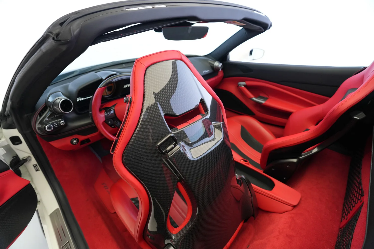 2022 Ferrari F8 Spider, 13/20