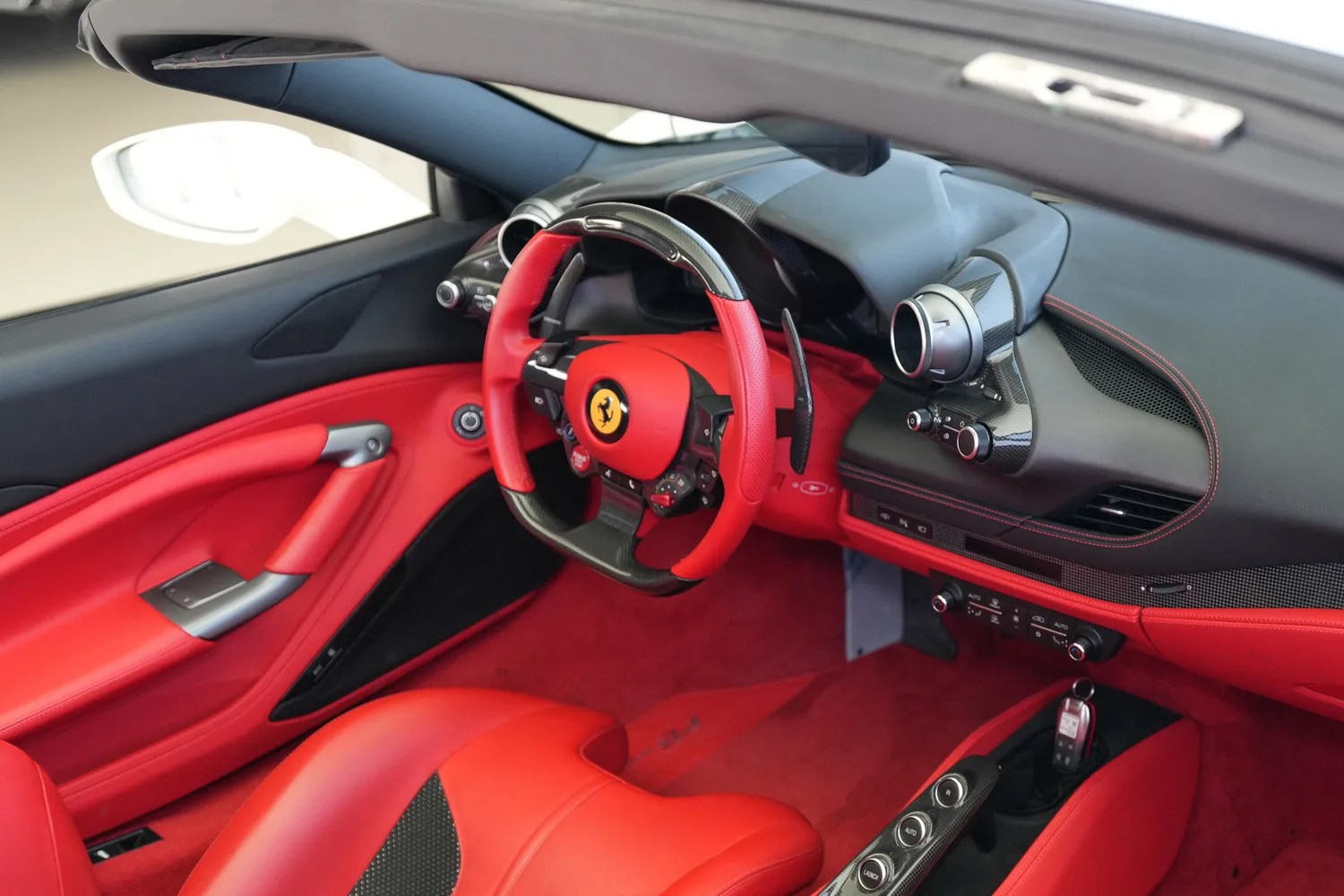 2022 Ferrari F8 Spider, 14/20