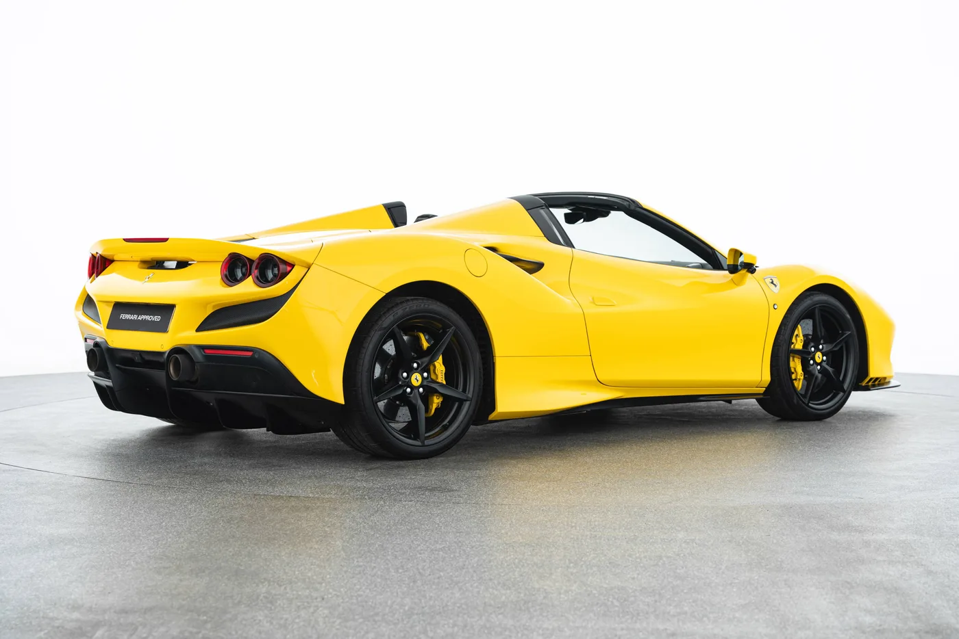 2022 Ferrari F8 Spider angeboten von einem Fachhändler in Singen, Deutschland, Foto 5 von 15
