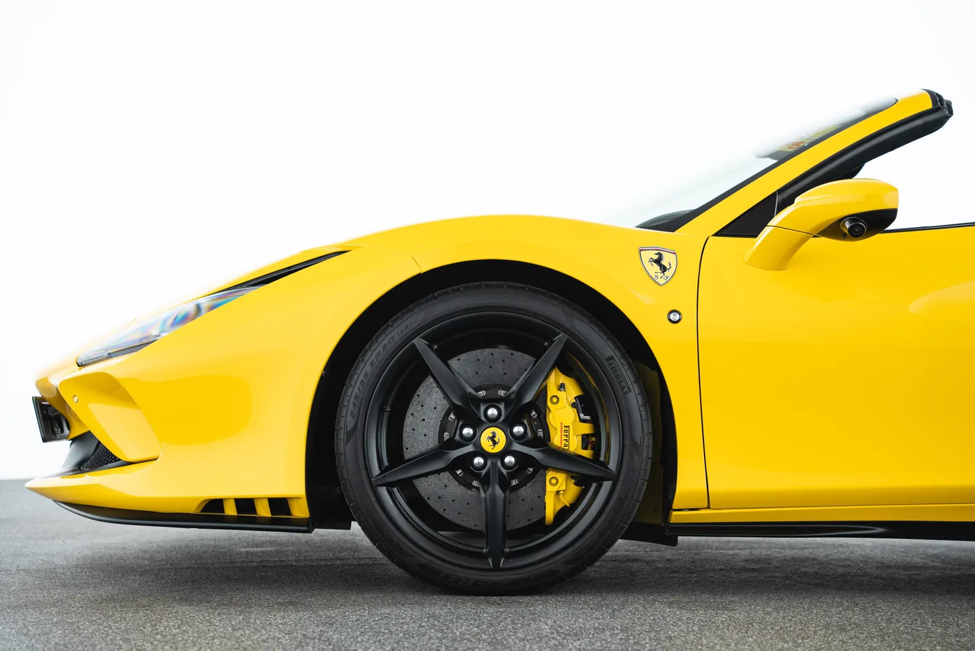2022 Ferrari F8 Spider angeboten von einem Fachhändler in Singen, Deutschland, Foto 9 von 15
