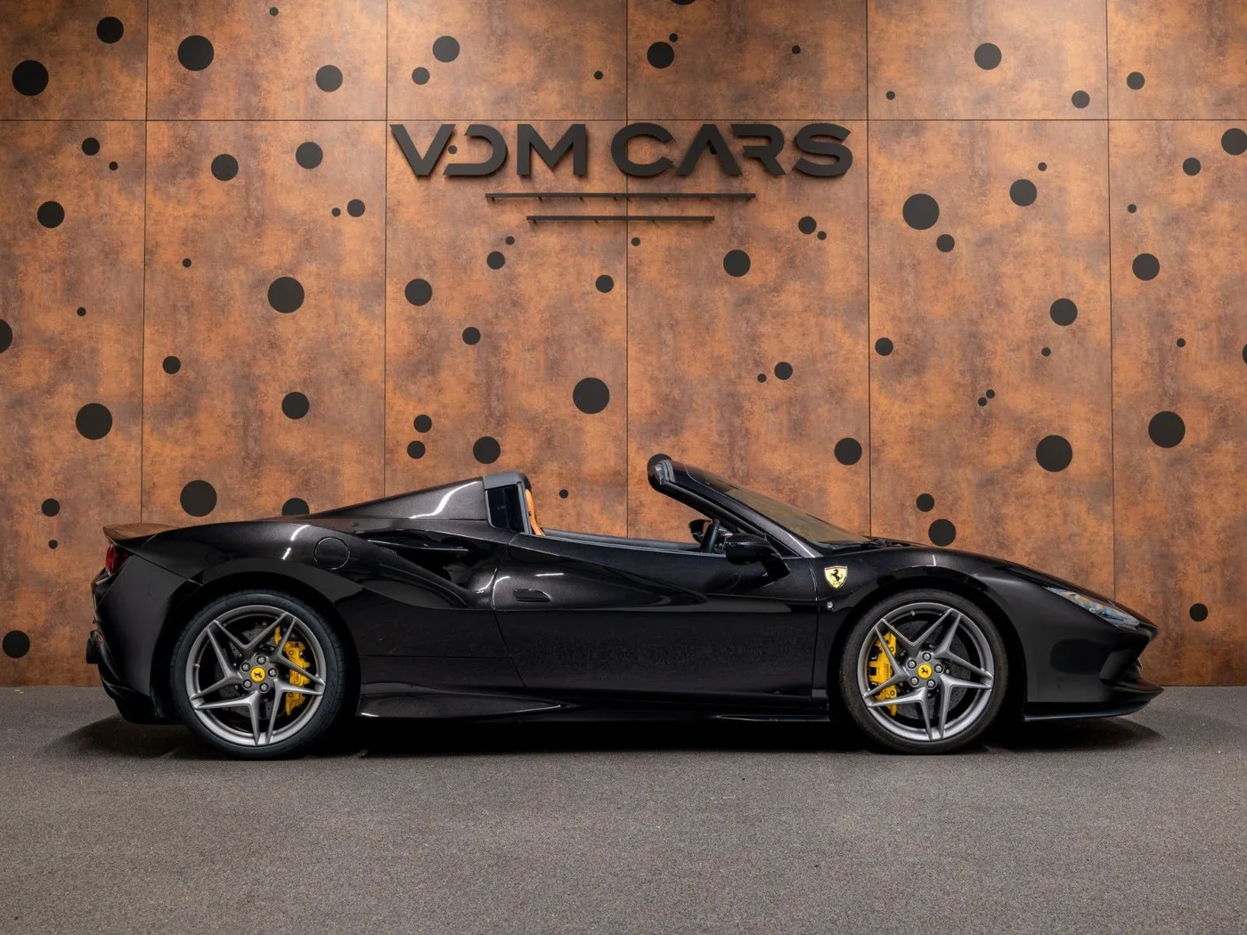 2022 Ferrari F8 Spider HELE angeboten von einem Supersportwagenhändler in Gronau, Deutschland, Foto 6 von 25