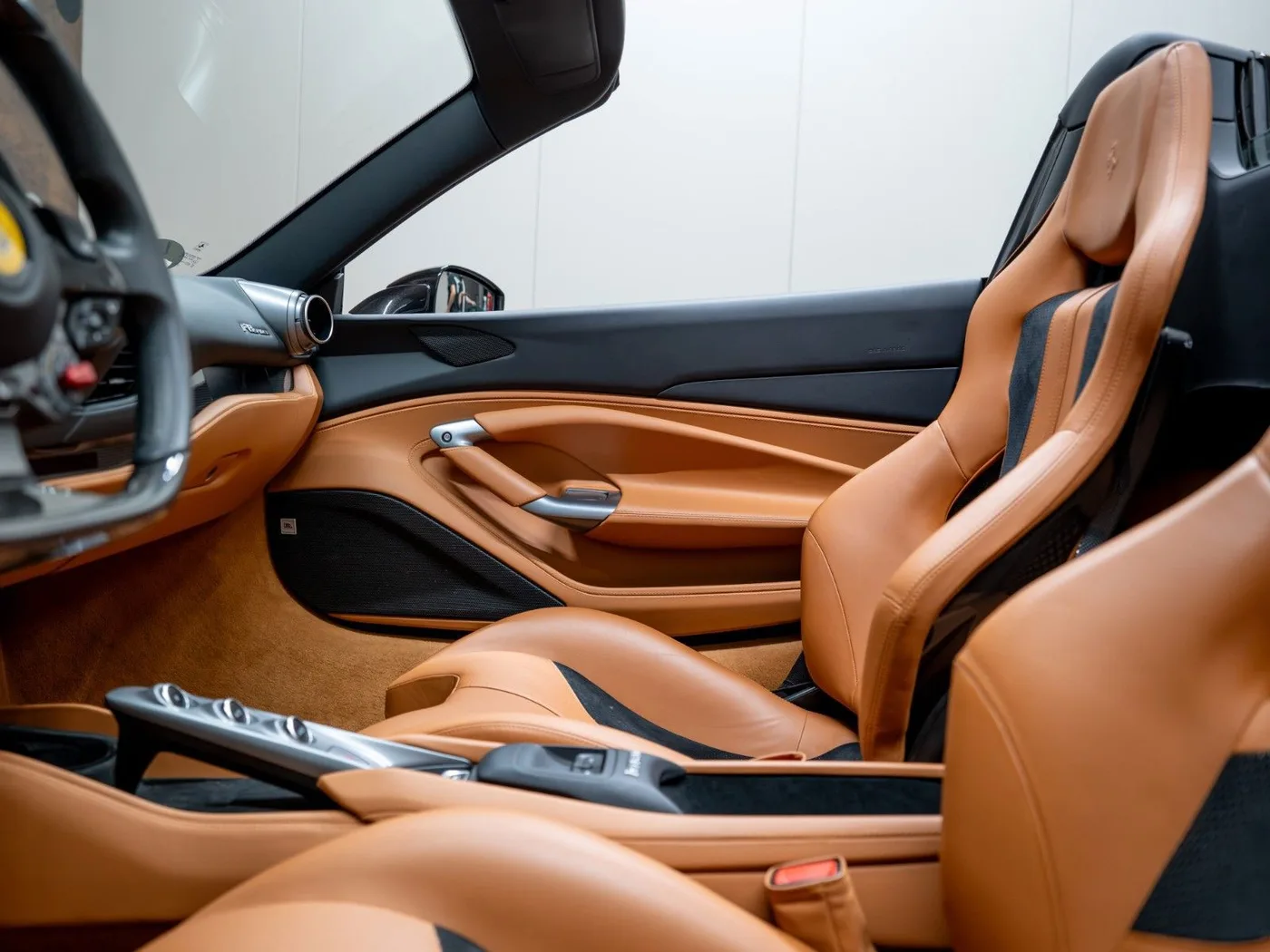 2022 Ferrari F8 Spider HELE angeboten von einem Supersportwagenhändler in Gronau, Deutschland, Foto 20 von 25