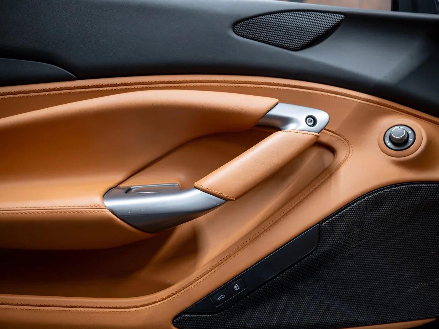 2022 Ferrari F8 Spider HELE angeboten von einem Supersportwagenhändler in Gronau, Deutschland, Foto 25 von 25
