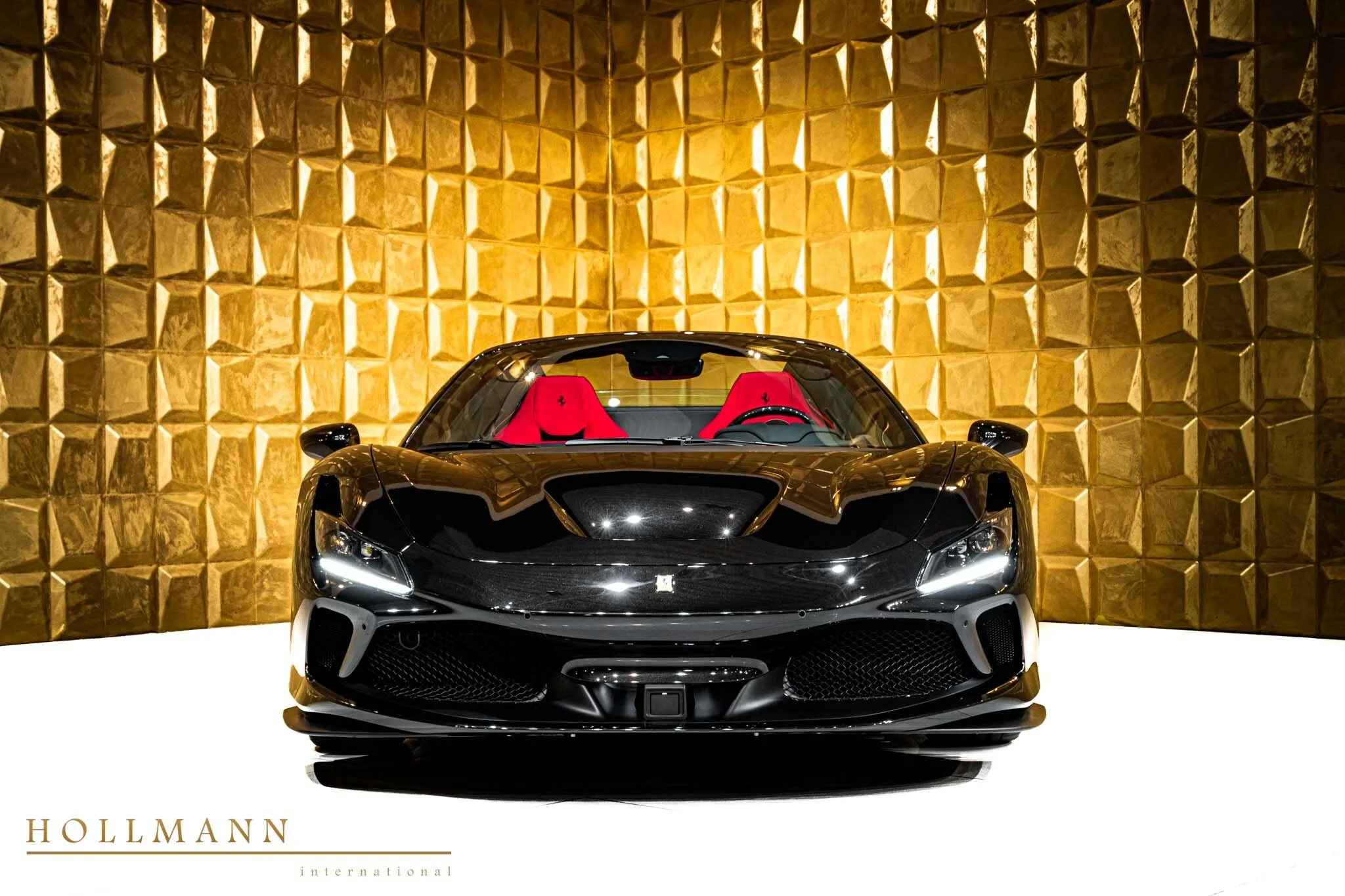 2022 Ferrari F8 Spider, 2/22