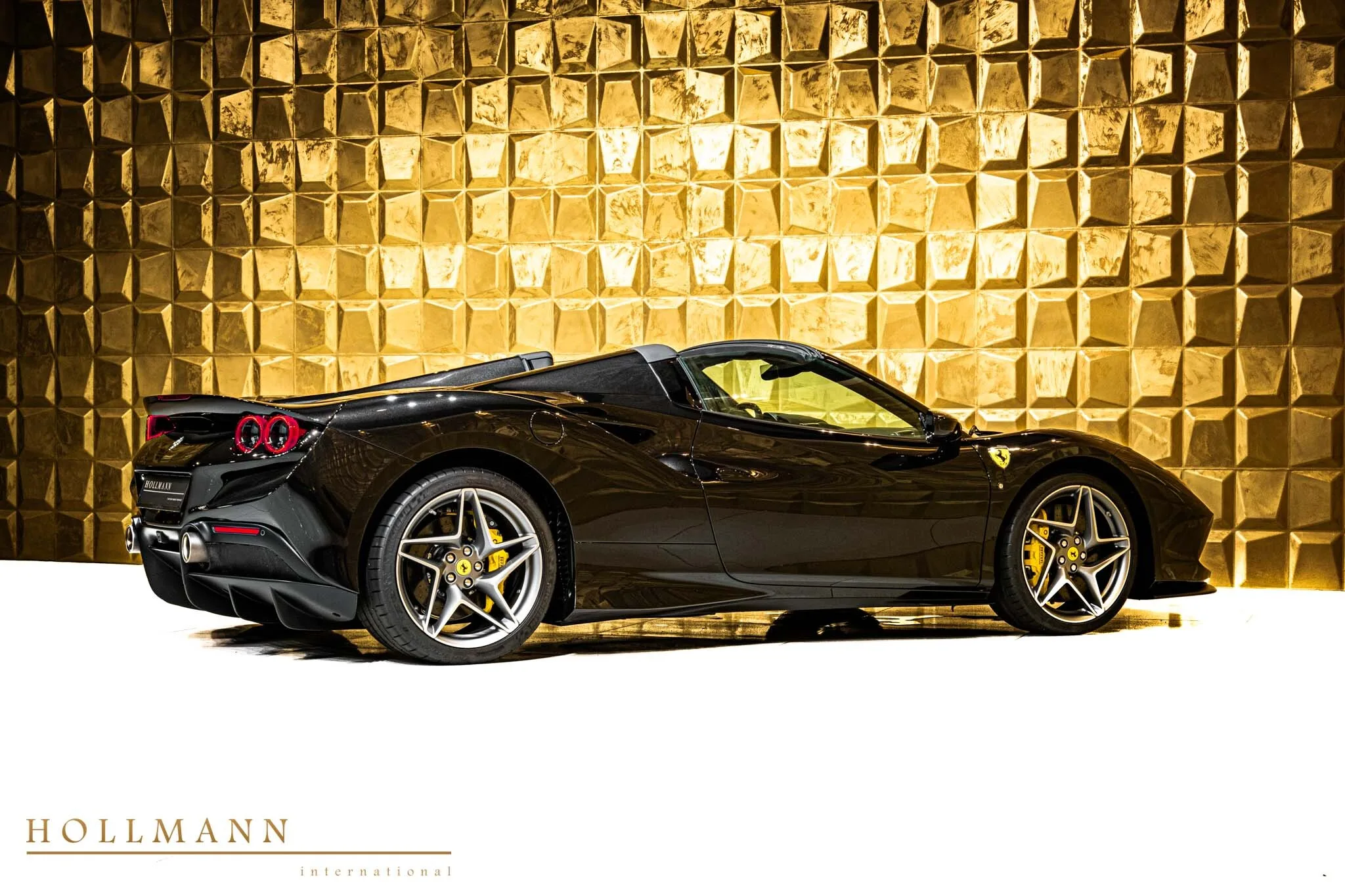 2022 Ferrari F8 Spider, 7/22