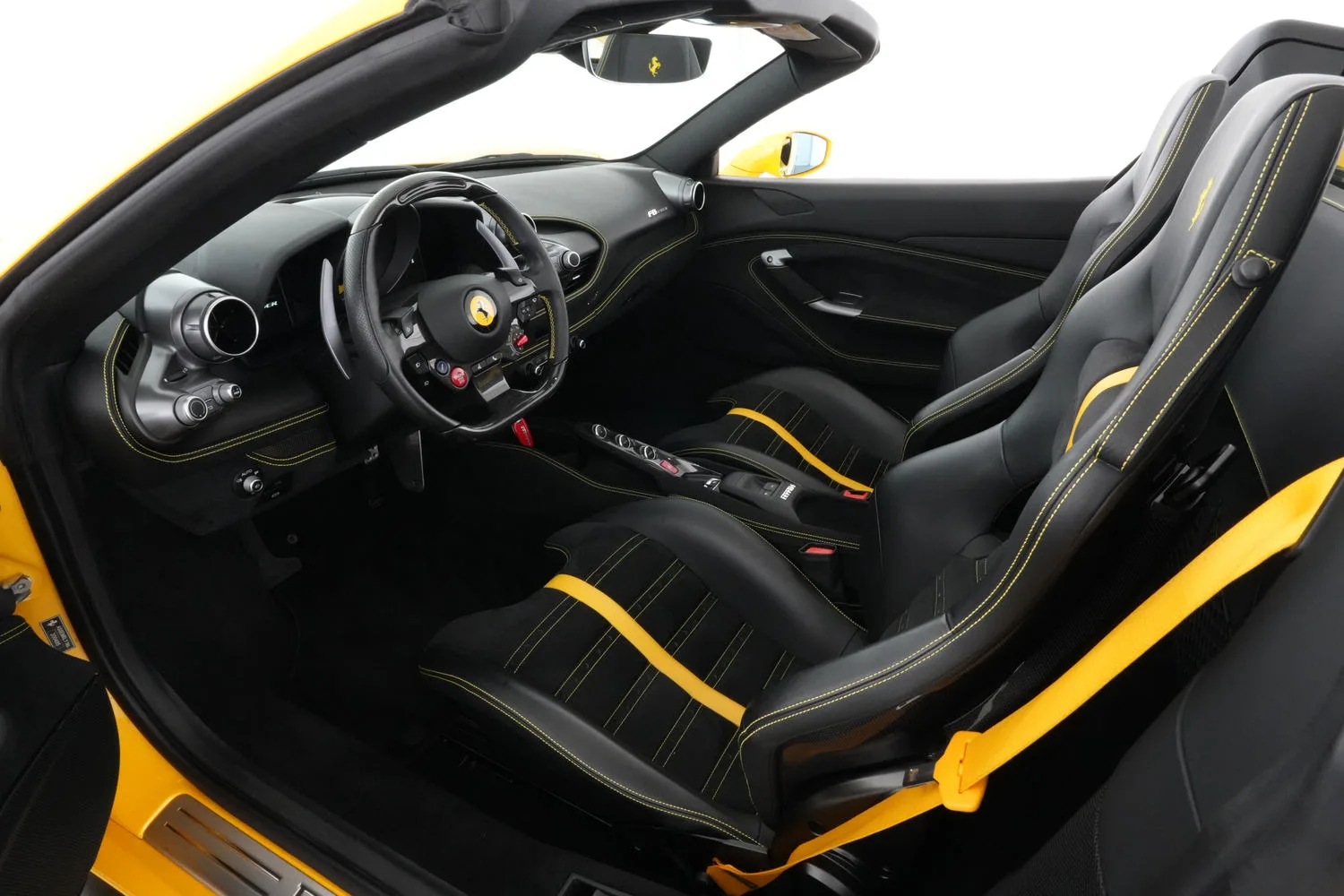 2022 Ferrari F8 Spider, 5/6