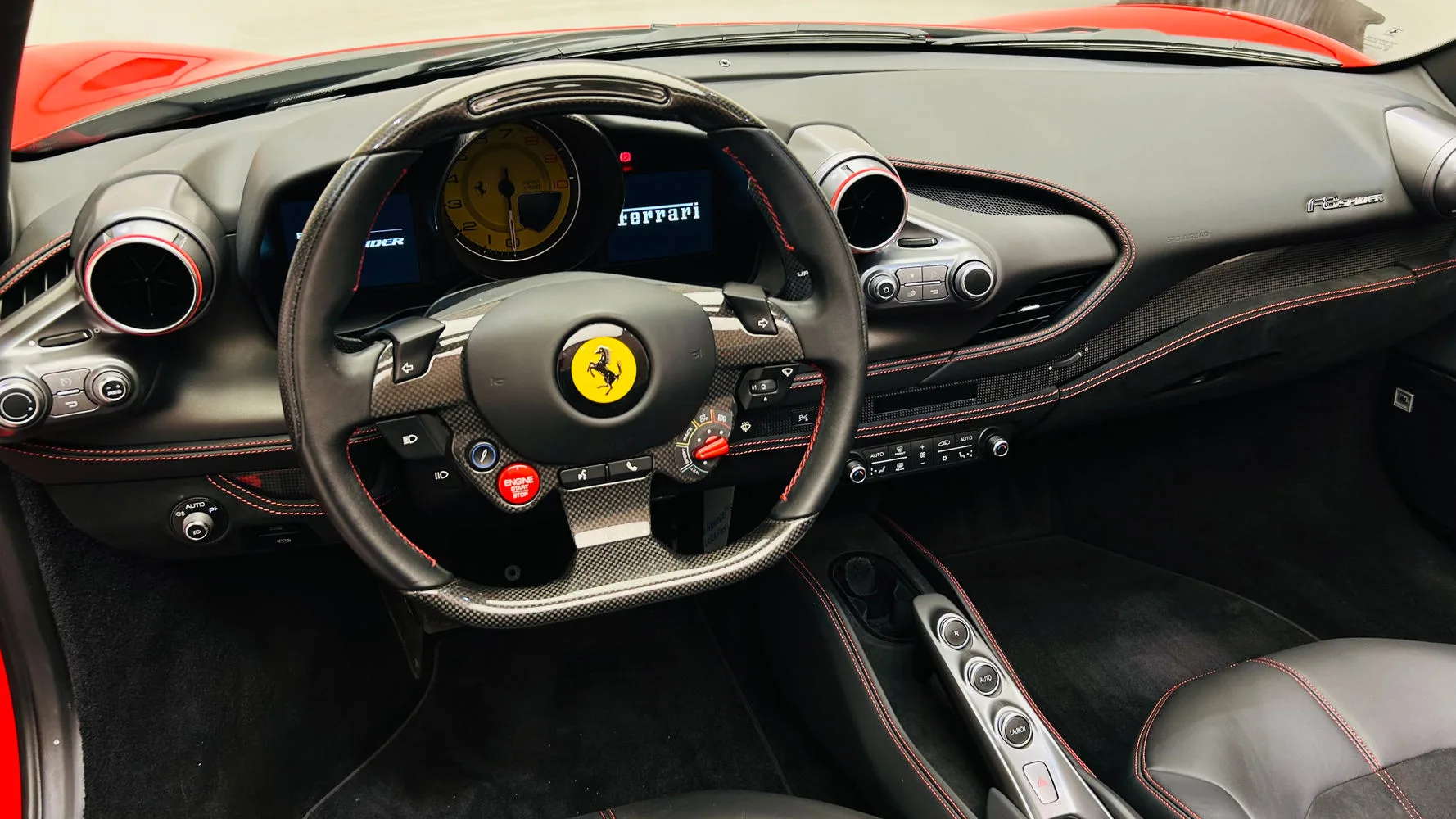 2022 Ferrari F8 Spider, 5/30
