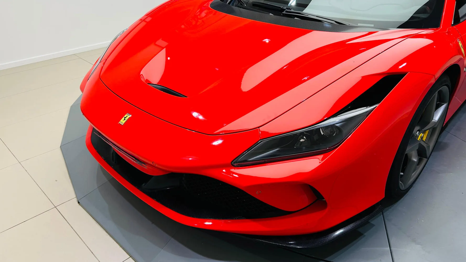 2022 Ferrari F8 Spider, 7/30