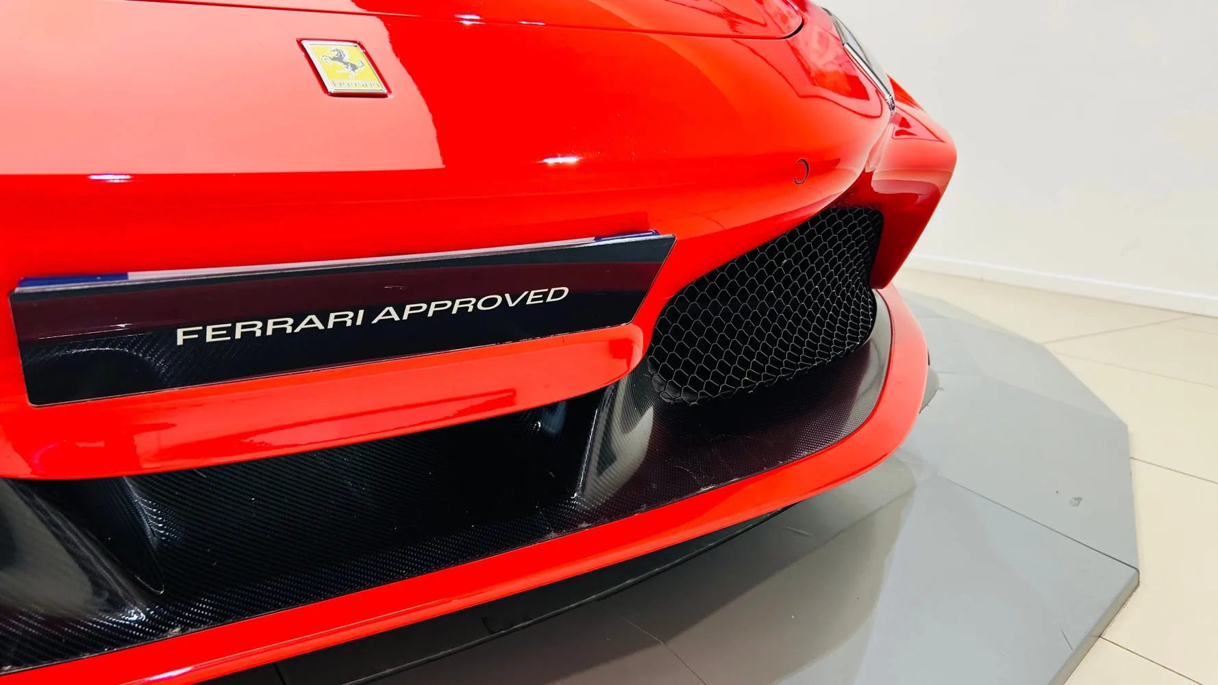 2022 Ferrari F8 Spider, 10/30