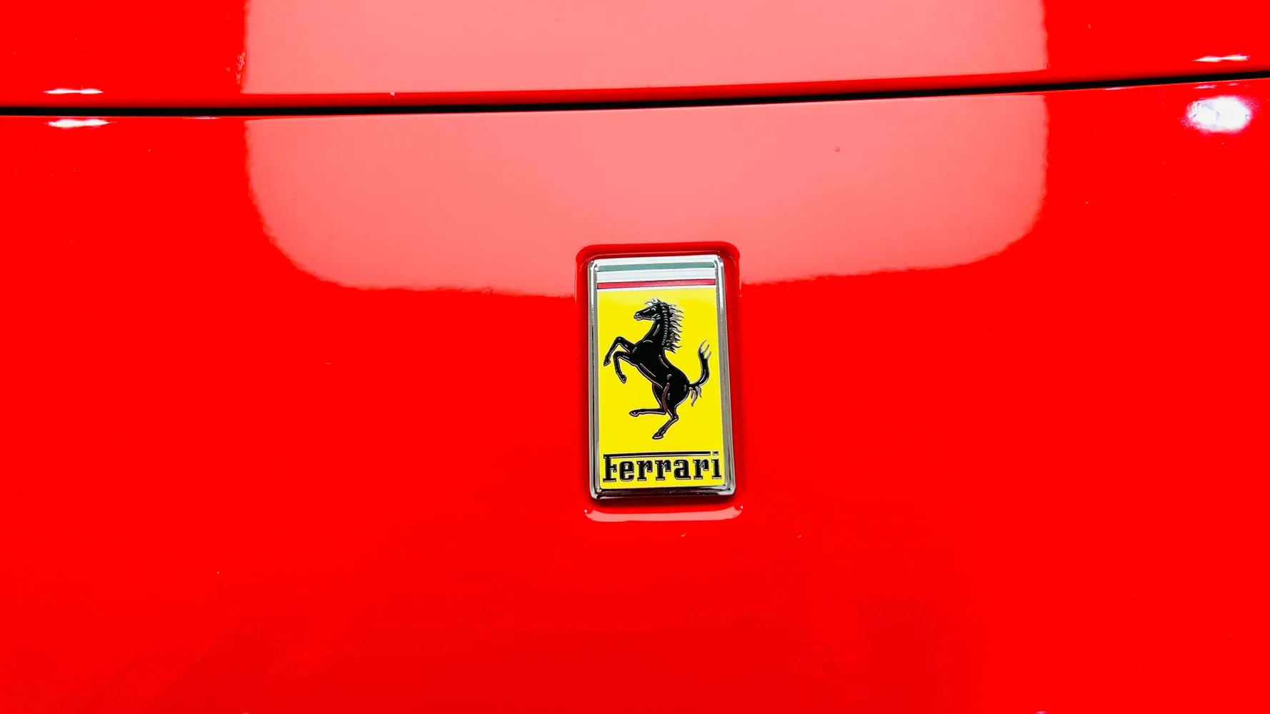 2022 Ferrari F8 Spider, 11/30