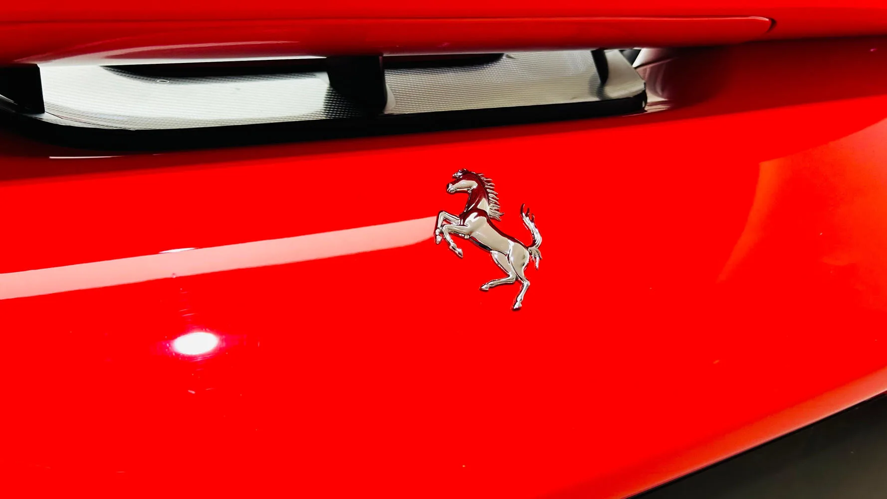 2022 Ferrari F8 Spider, 20/30