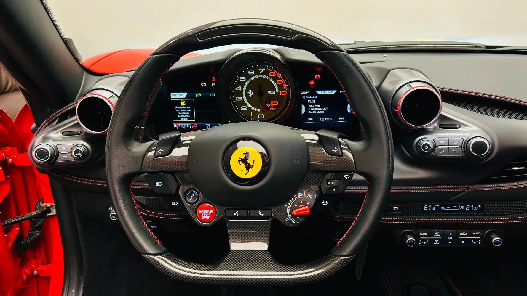 2022 Ferrari F8 Spider, 24/30