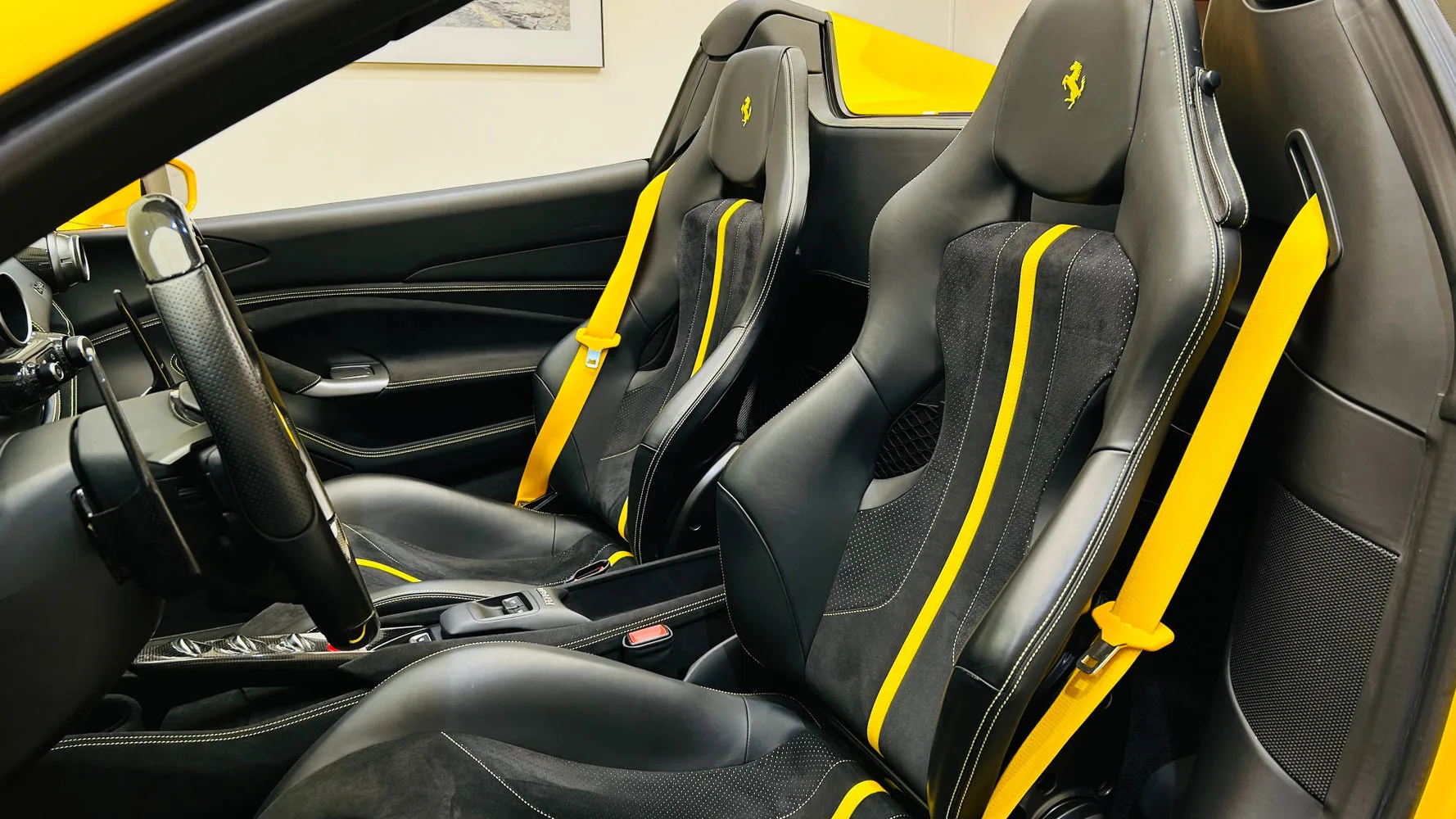 2022 Ferrari F8 Spider, 6/30