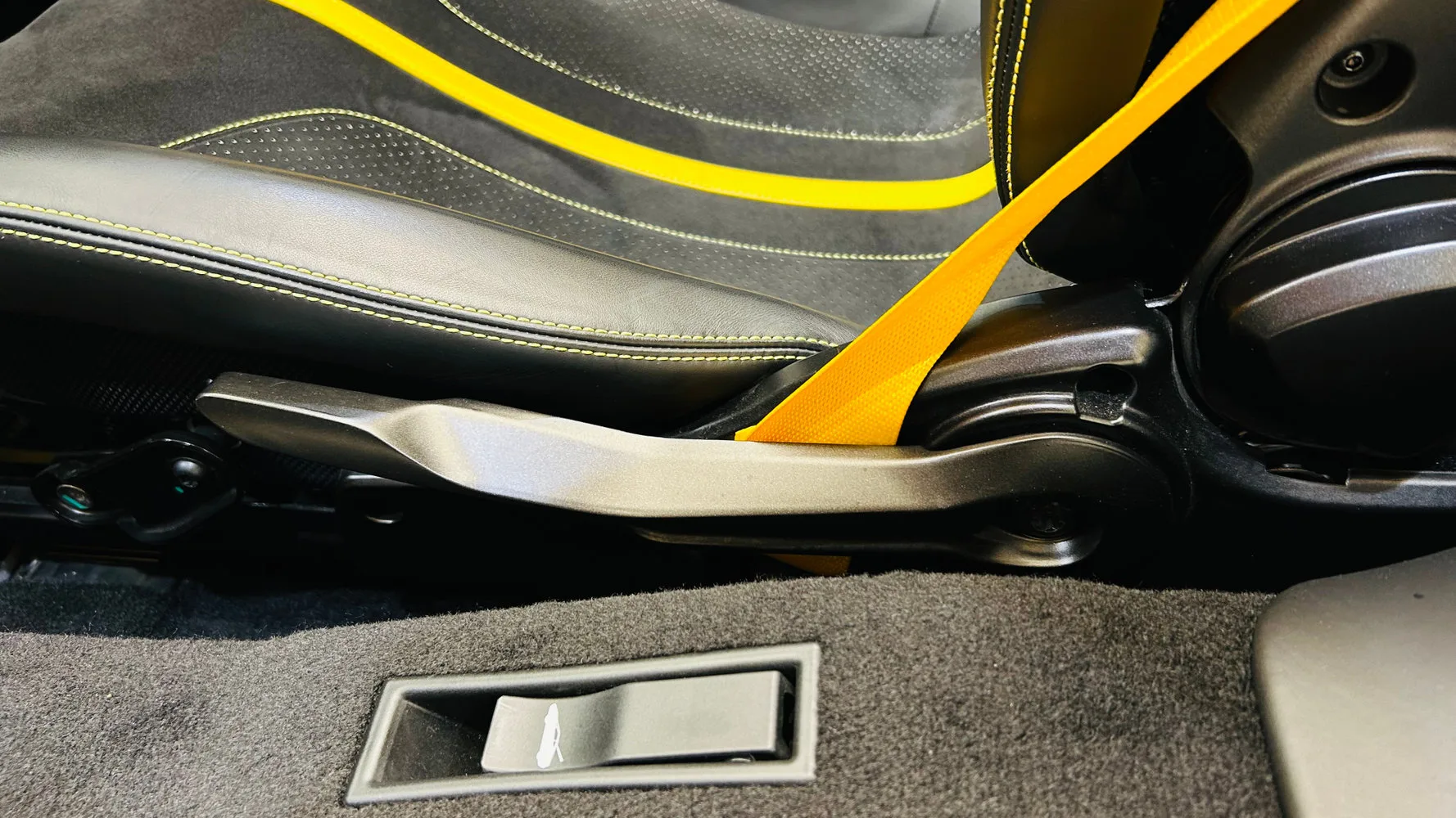 2022 Ferrari F8 Spider, 23/30