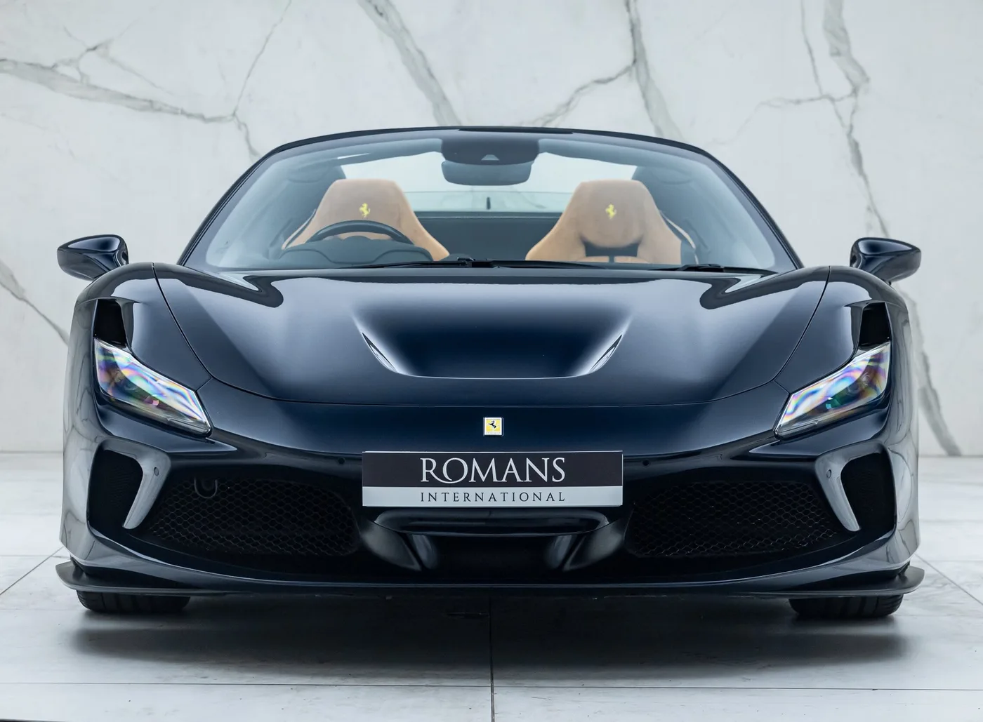 2022 Ferrari F8 Spider angeboten von einem Fachhändler in Banstead, Vereinigtes Königreich, Foto 4 von 25