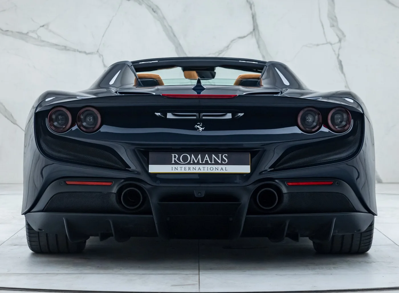 2022 Ferrari F8 Spider angeboten von einem Fachhändler in Banstead, Vereinigtes Königreich, Foto 5 von 25