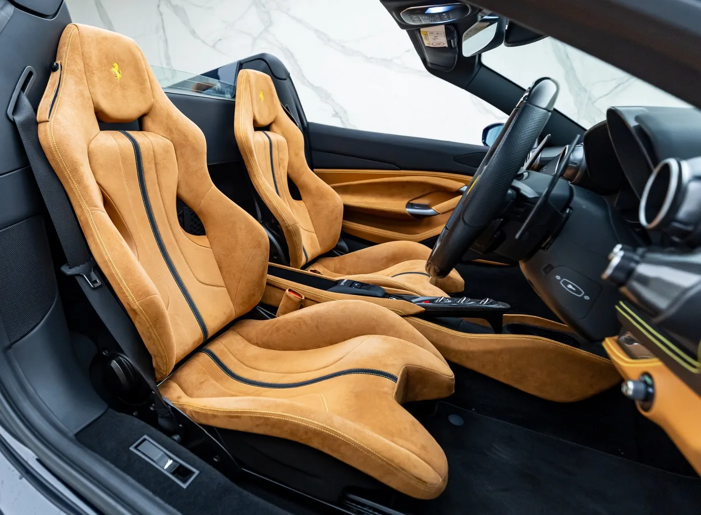 2022 Ferrari F8 Spider angeboten von einem Fachhändler in Banstead, Vereinigtes Königreich, Foto 15 von 25