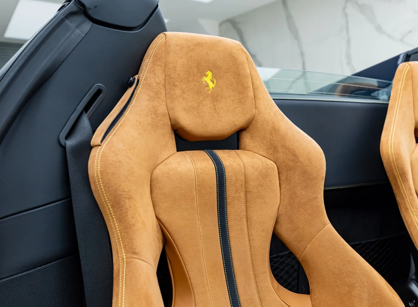 2022 Ferrari F8 Spider angeboten von einem Fachhändler in Banstead, Vereinigtes Königreich, Foto 17 von 25